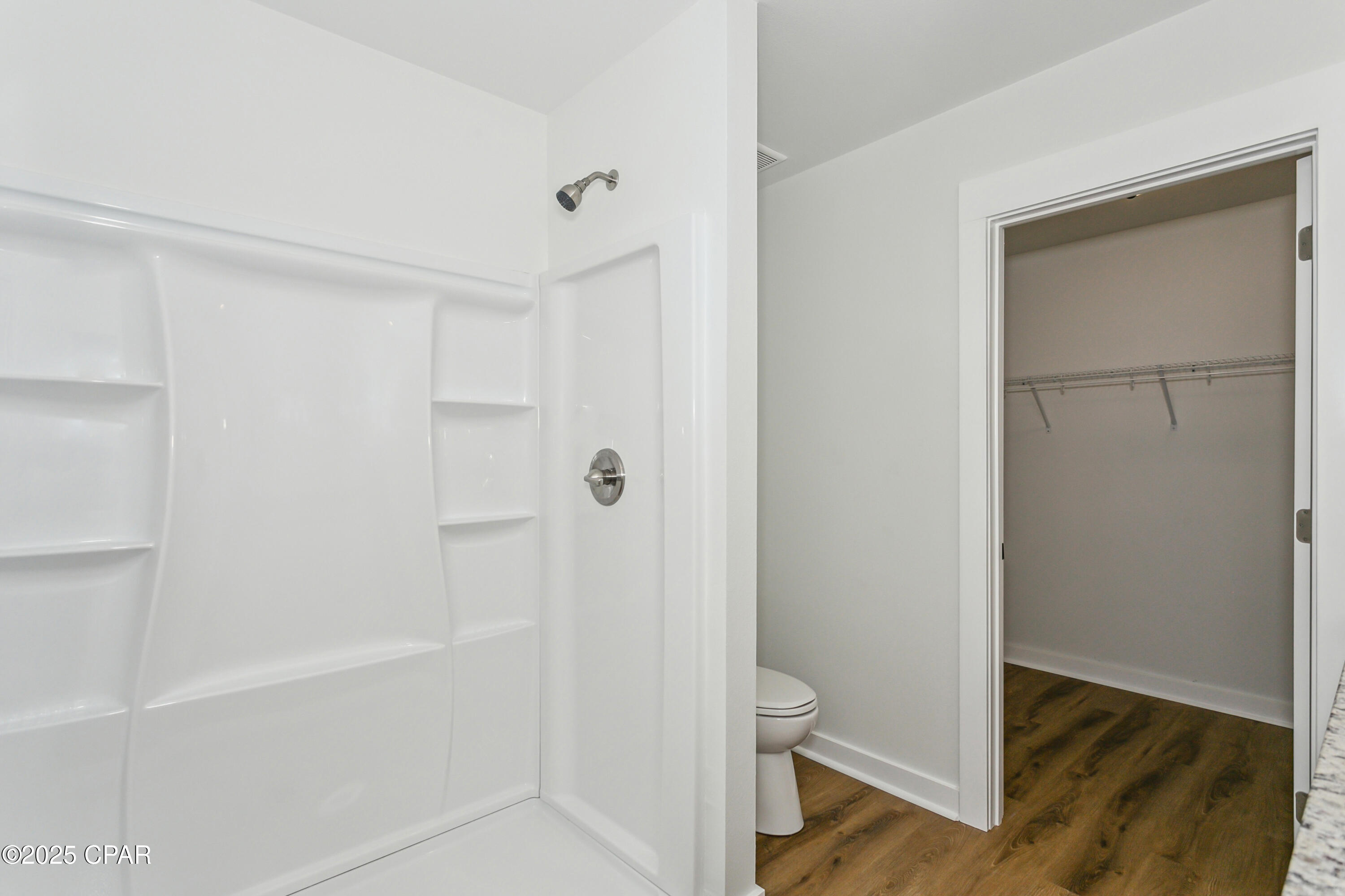 Image 18 For 721 Arrow Street