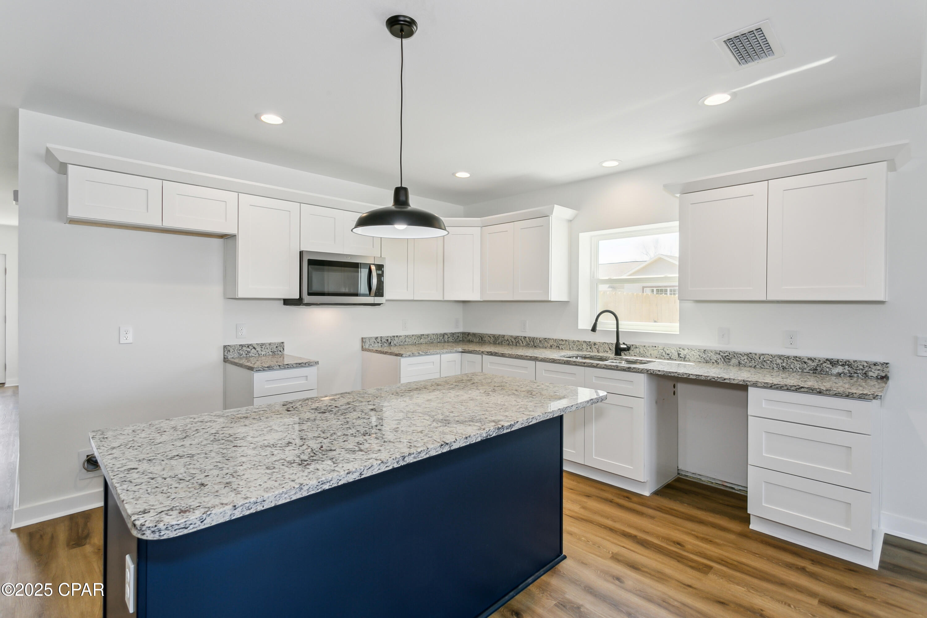 Image 6 For 721 Arrow Street