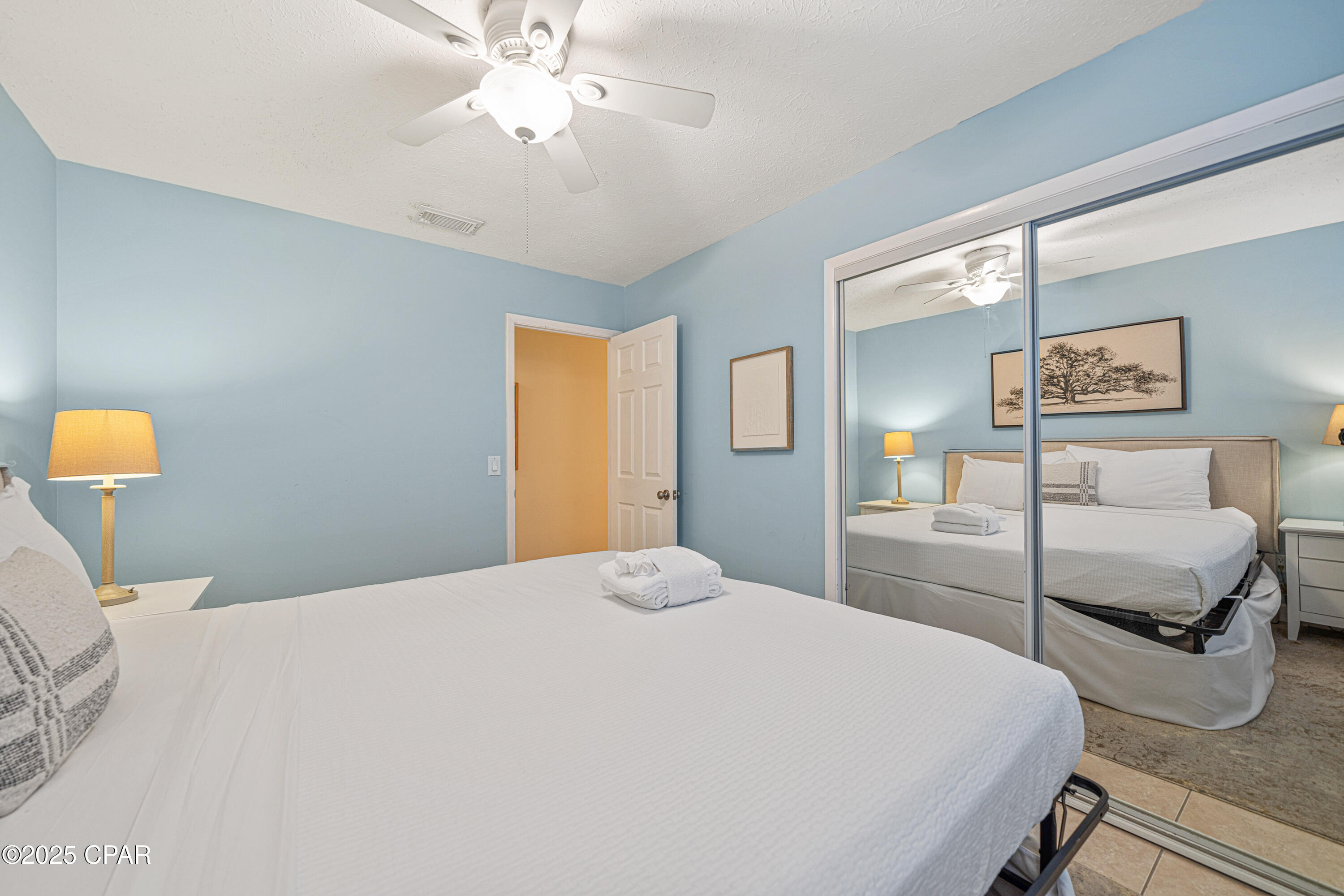 Image 19 For 8217 Surf Drive C