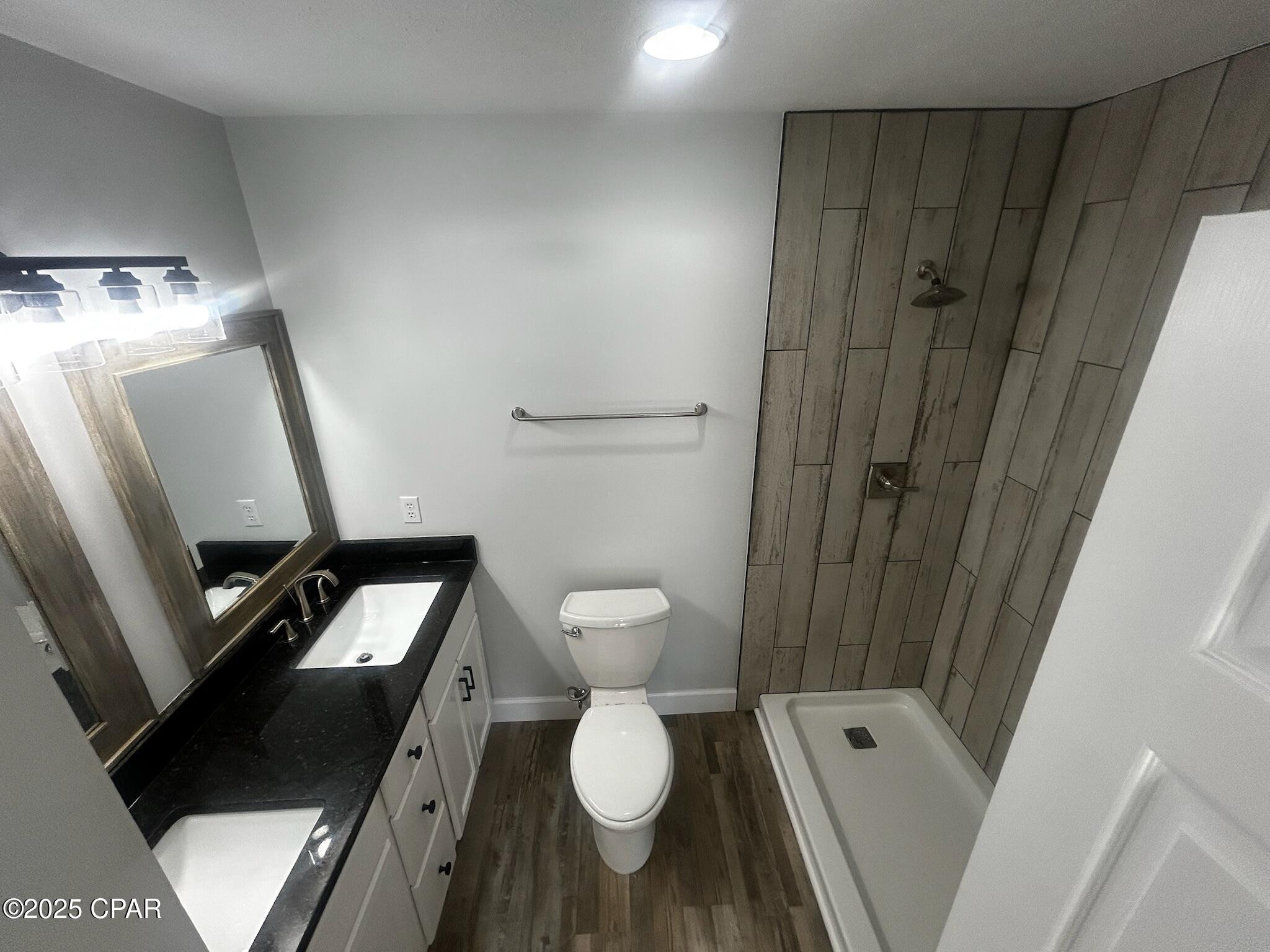 Duypu2p7dgn Tb5qbeqamezodsrdy8gy1rc75vbaxt0