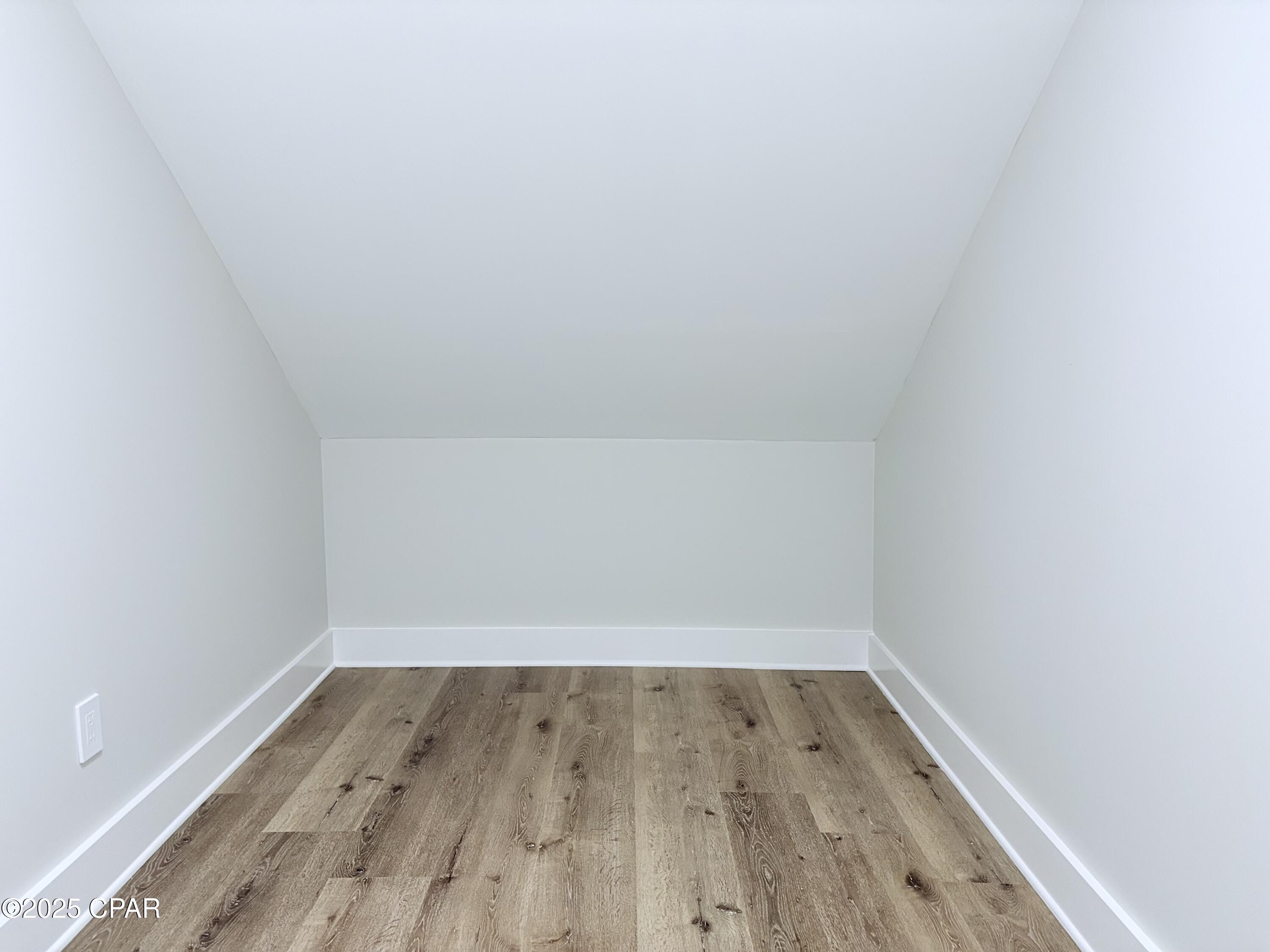 Rpaajs4xofqsrachlwhkqf6tw_javqsqtsx8z6trop4