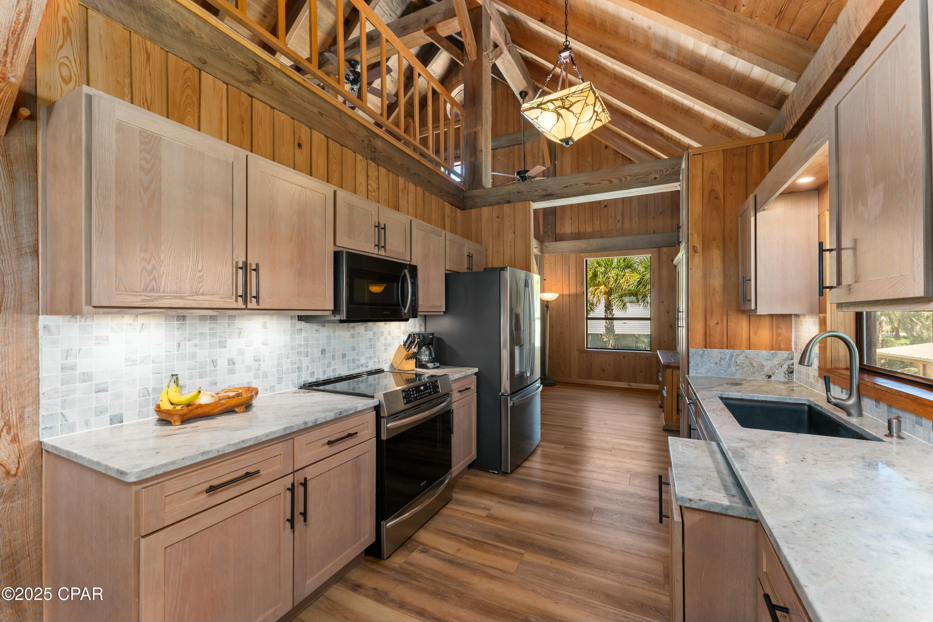 Image 16 For 136 Oak Street