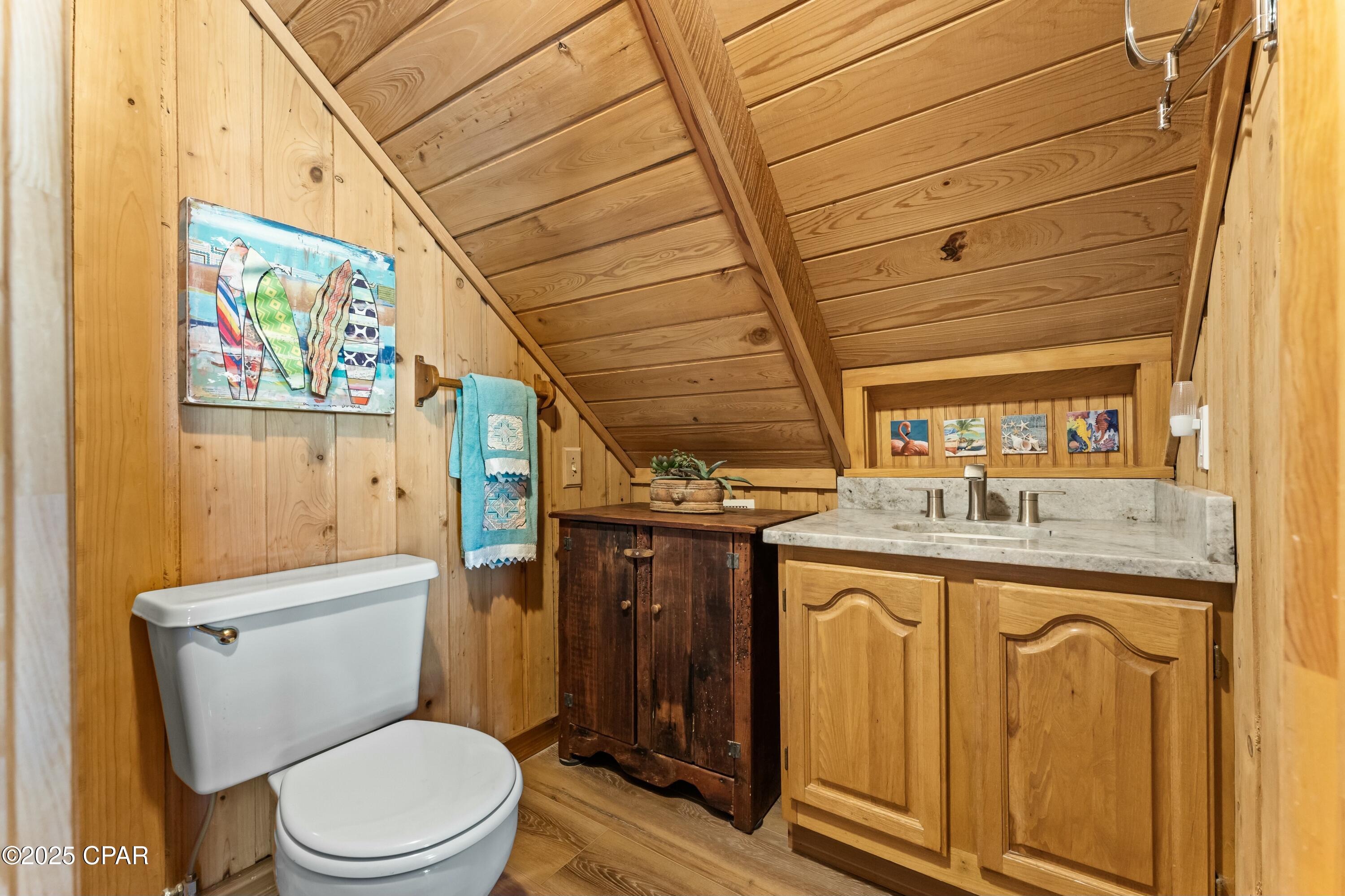 Image 43 For 136 Oak Street