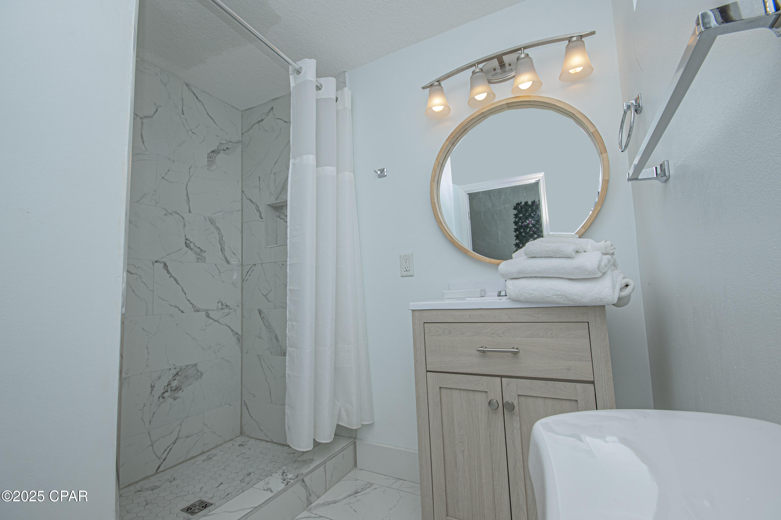 Btguhgd16hto_cshcomvzbaexvhiewtxyjvww 7pmgu