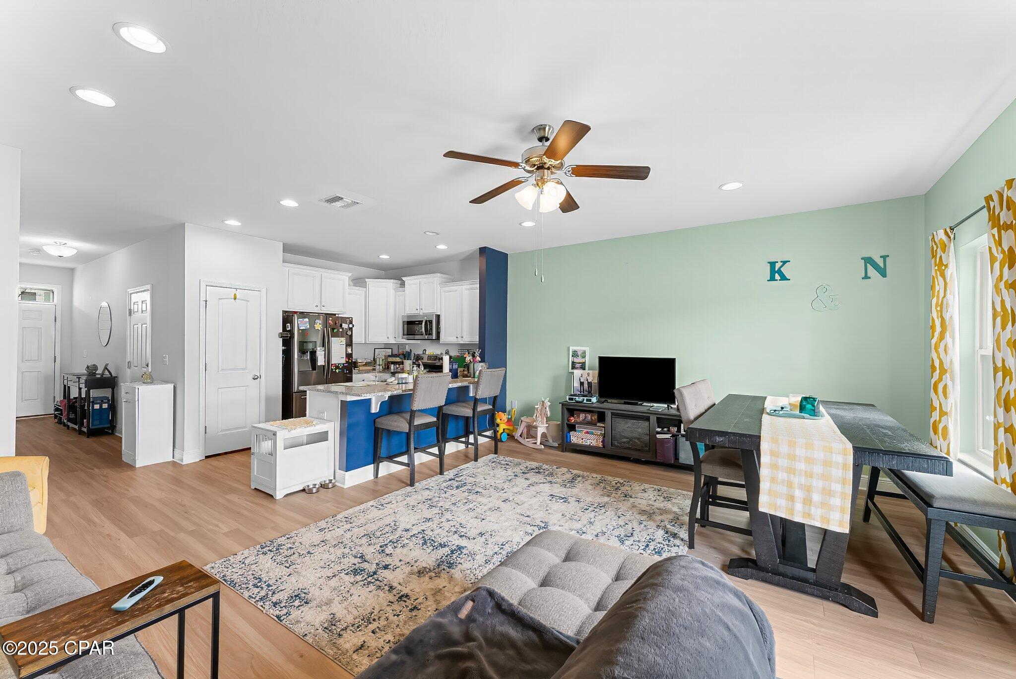 Bbghbv_e5nzlwc Ivaid5gwgb810nvp Zfamqszfh8s