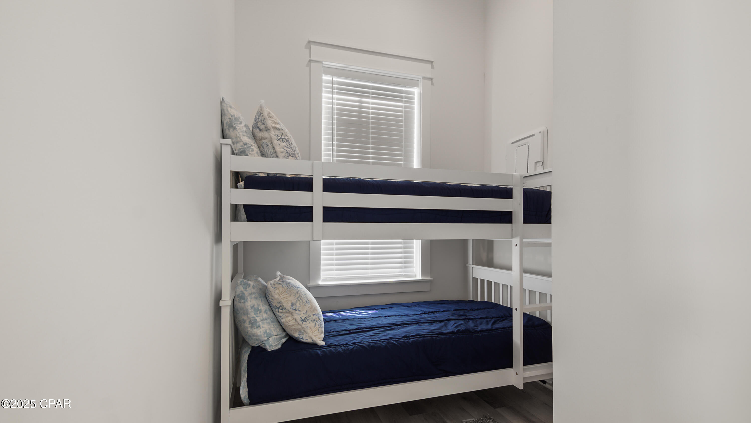 Nhwyeatfe6yf5movof37enjf5l4blxzrrcsyl1vokes