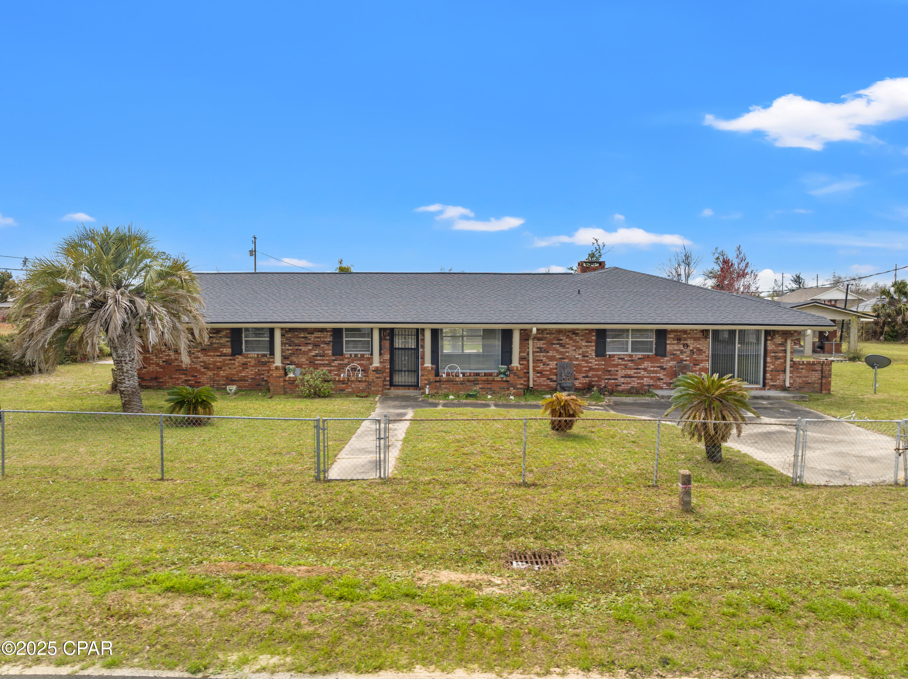 Image 4 For 905 12th Street