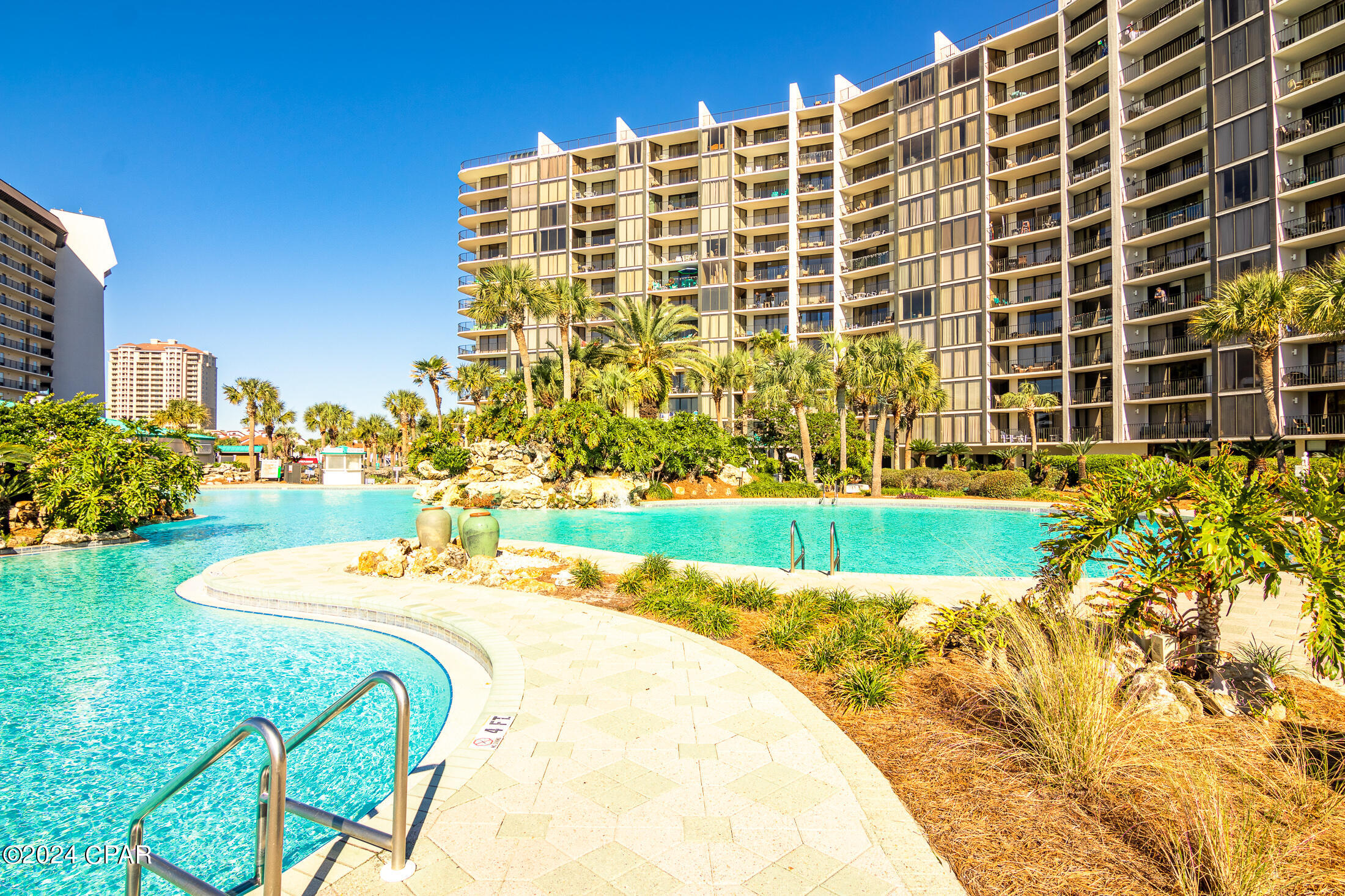 Listing photo id 65 for 11483 Front Beach Road 611