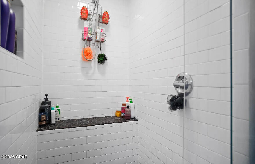 Image 32 For 21382 Paradise Lane