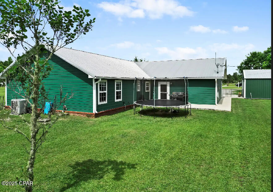 Image 4 For 21382 Paradise Lane