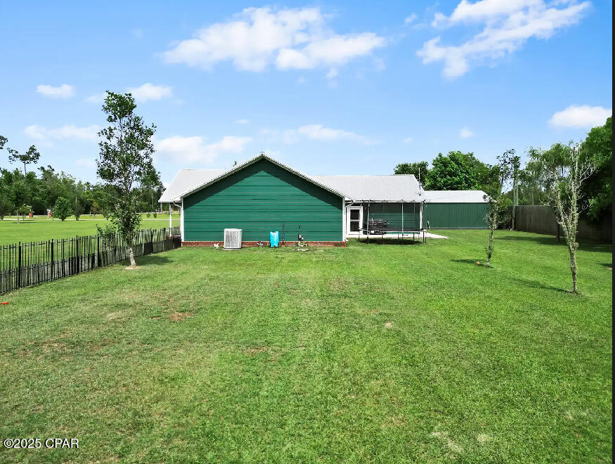 Image 5 For 21382 Paradise Lane