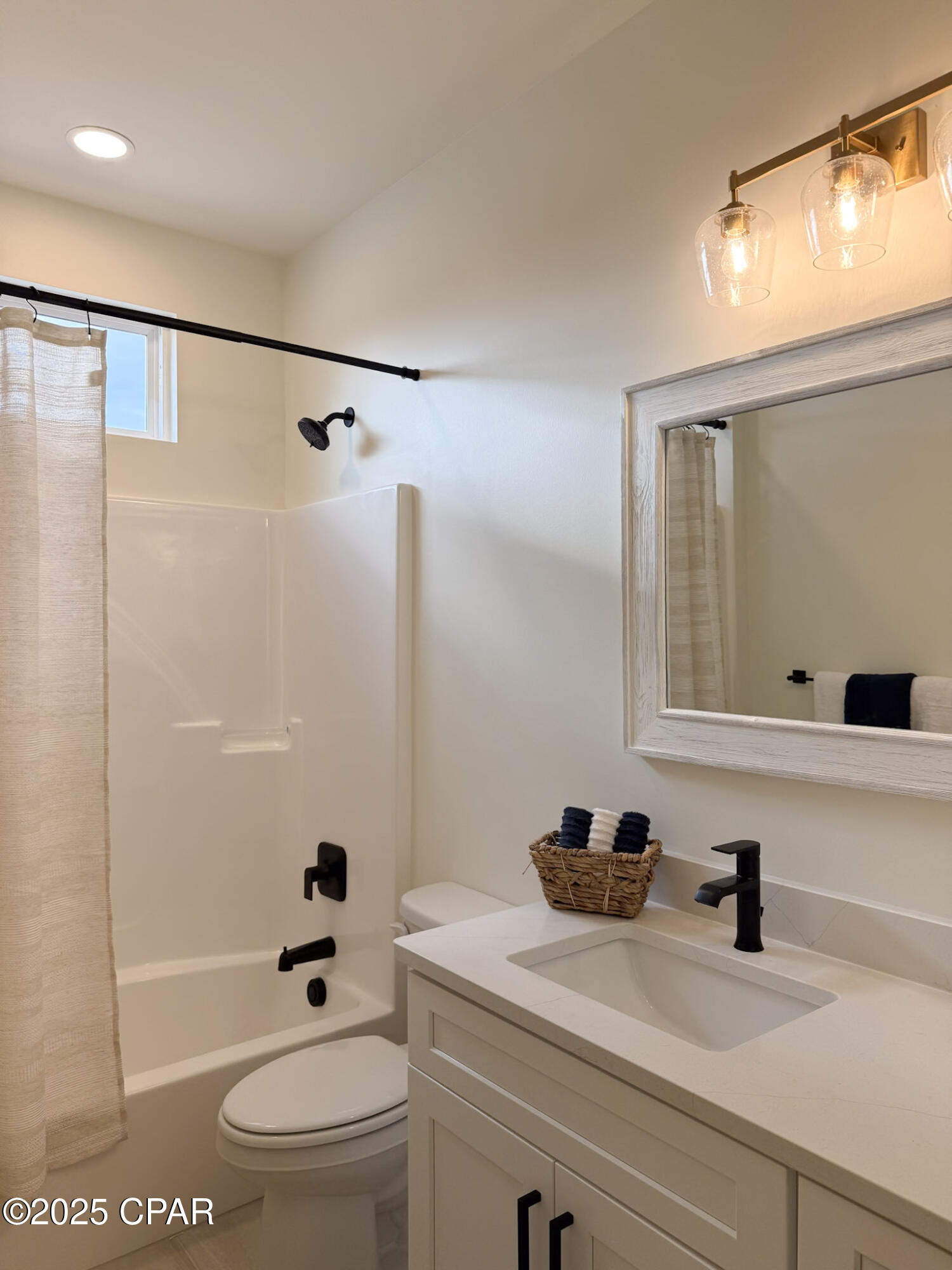 Y46ayiux_zv5u3ojye5lpbvlydy7nz5gspvg 35lpqg