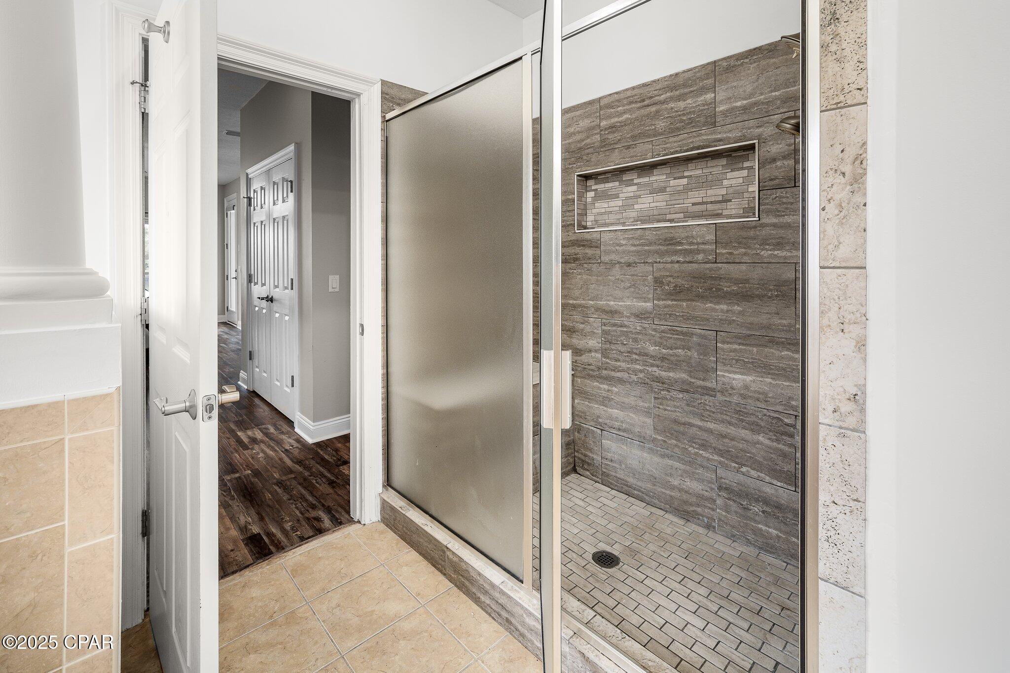 Image 51 For 203 Landings Drive