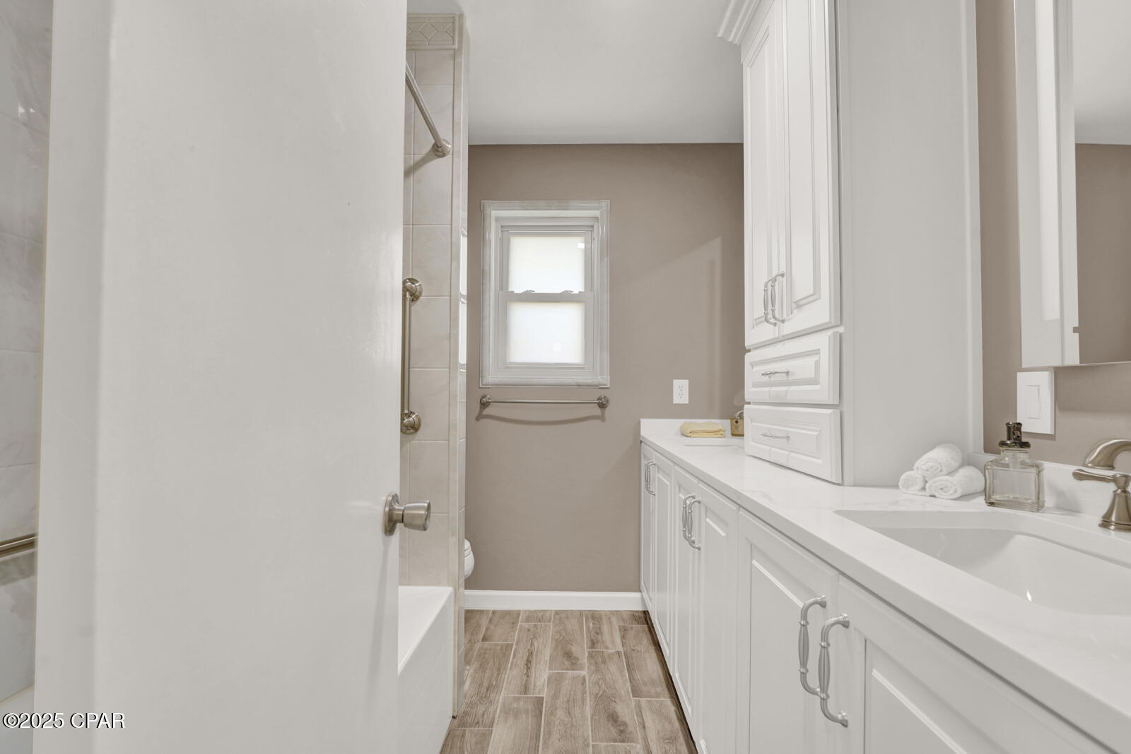 Bjan3dziagtxml4qsq1vprjiwtzxrypueapr7zakwpc