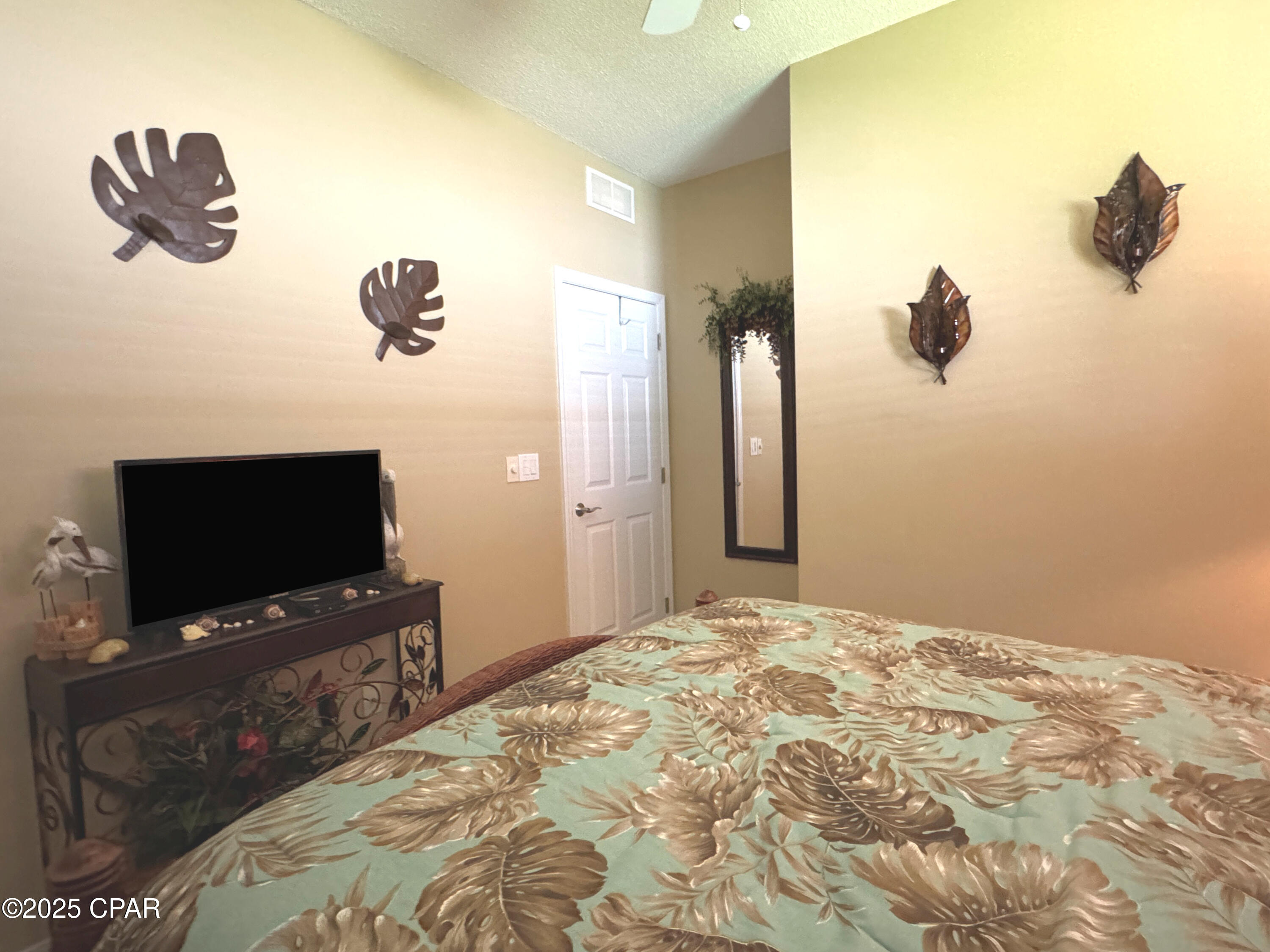 D Ugobvobjio Ambmskf2lrbw20ubmlo1s8zij5ui4e