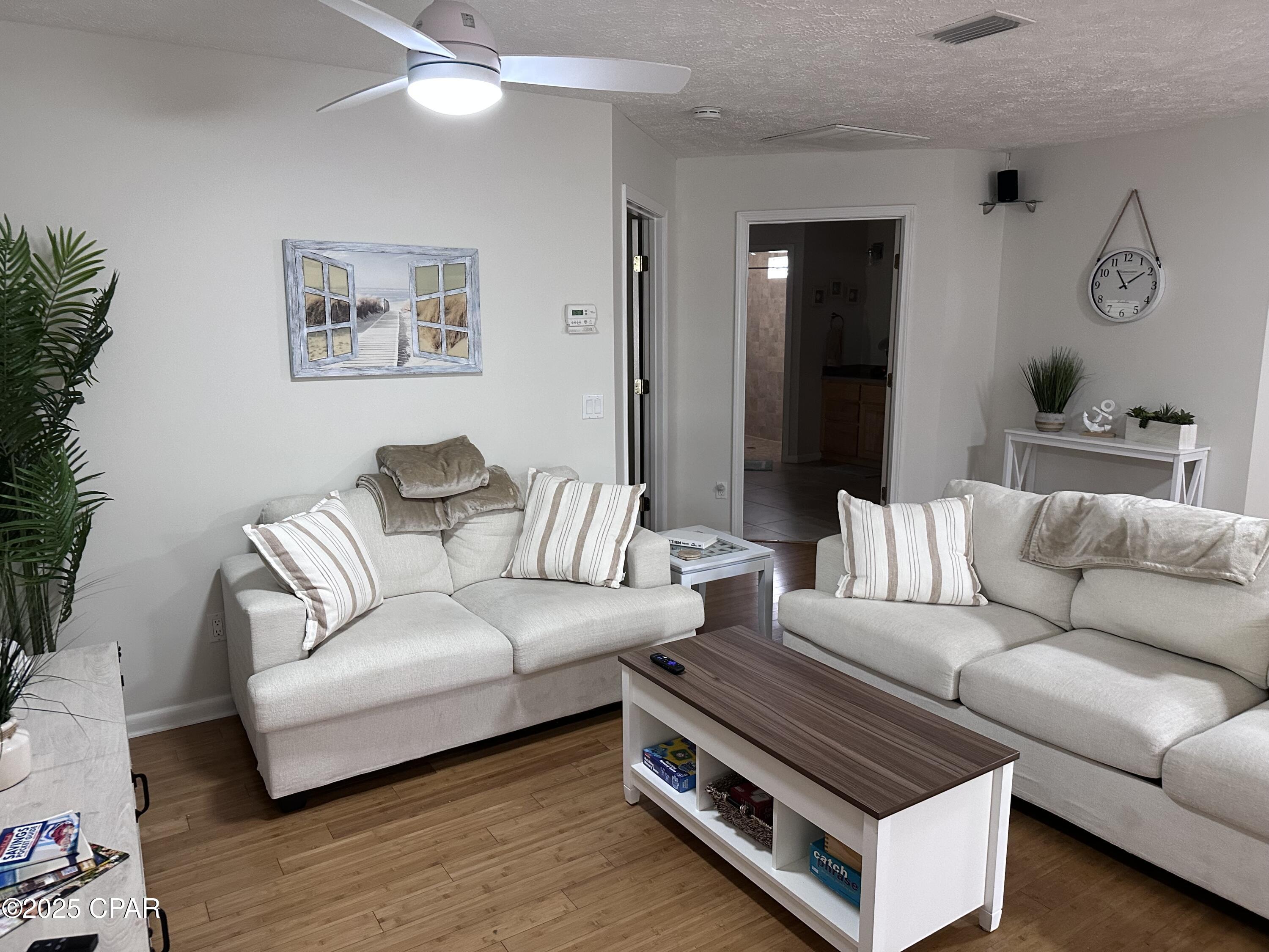 Image 14 For 5800 Pinetree Avenue