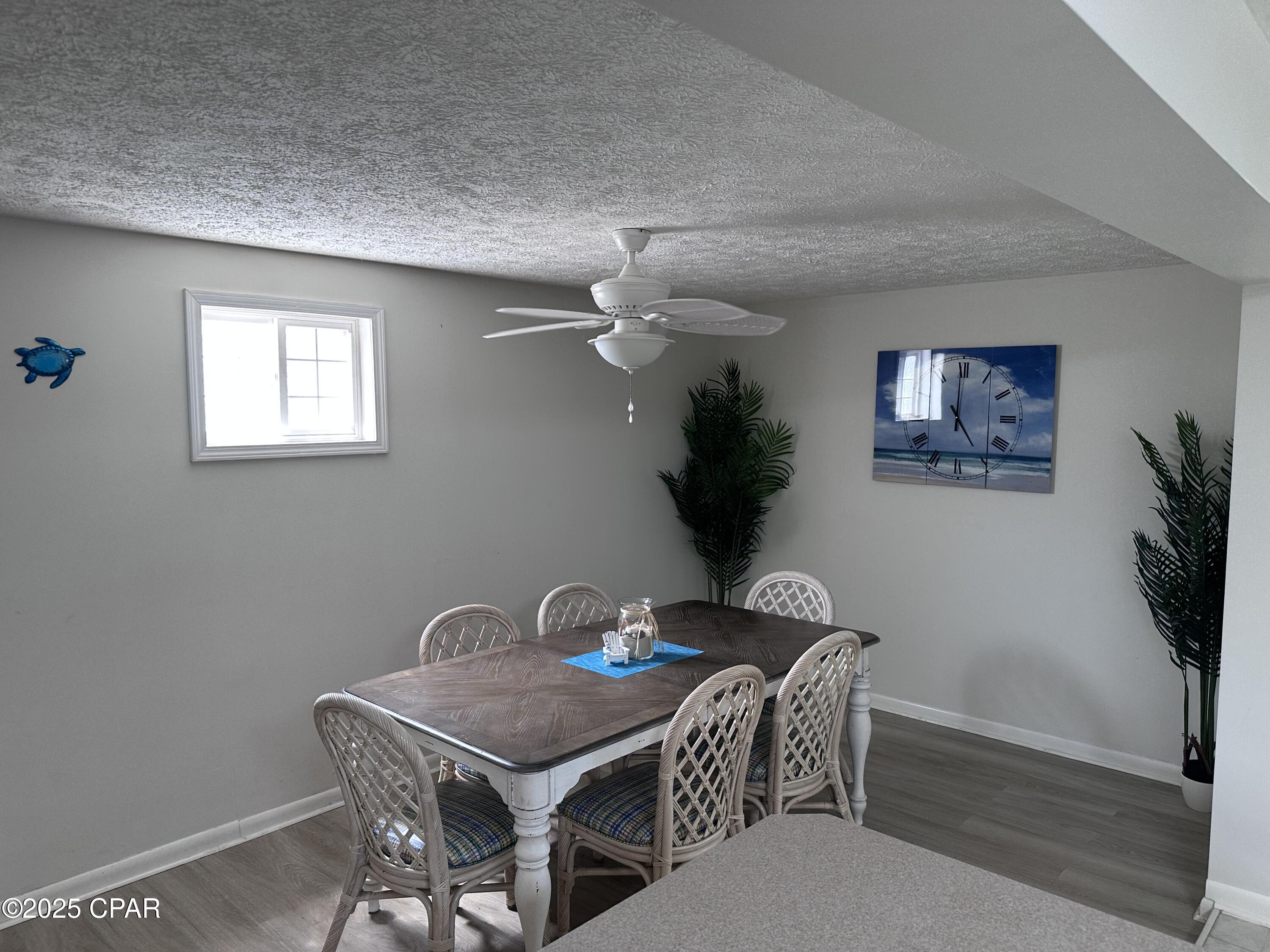 Image 9 For 5800 Pinetree Avenue