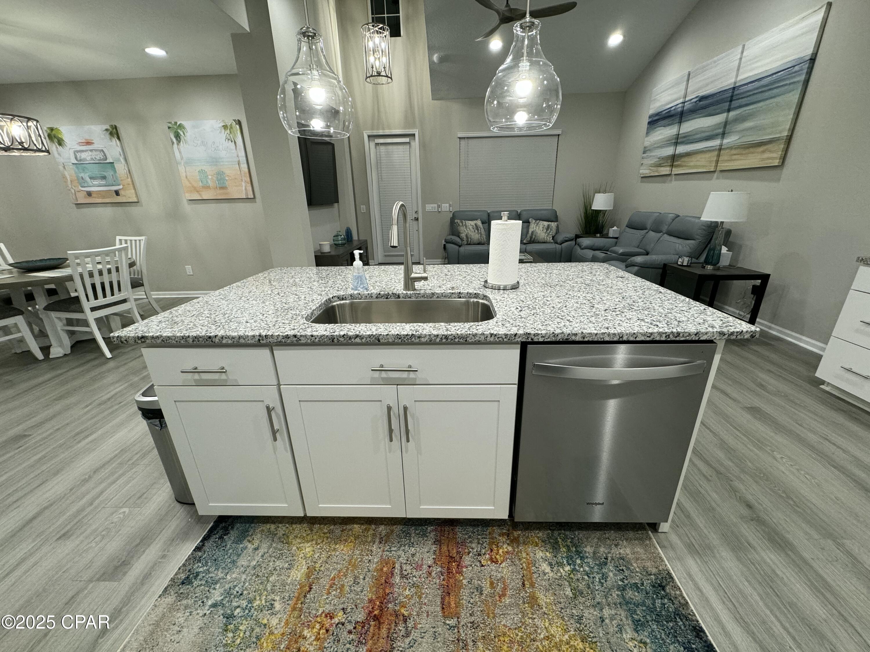 Pdk_1hiqrewencxa_f721lxommkgfmjitpowi2aevya