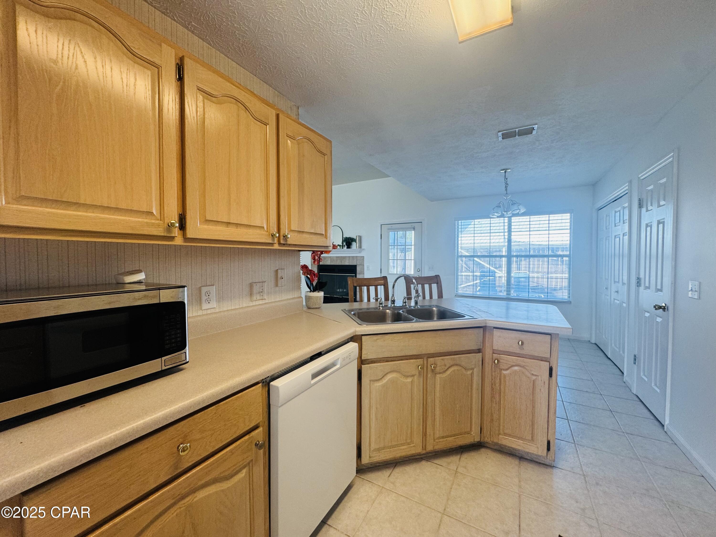 Image 12 For 919 Pelican Place