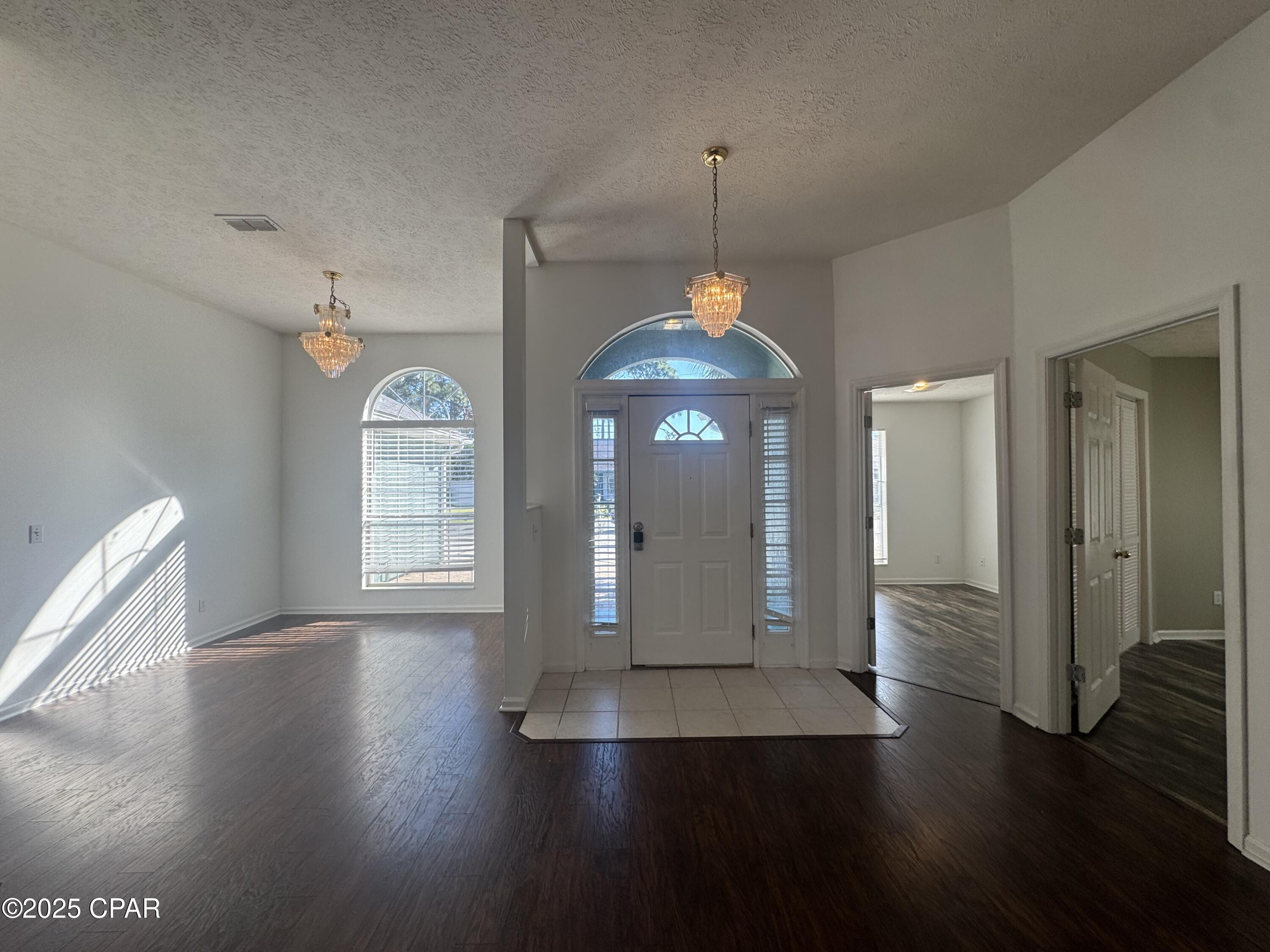 Image 3 For 919 Pelican Place