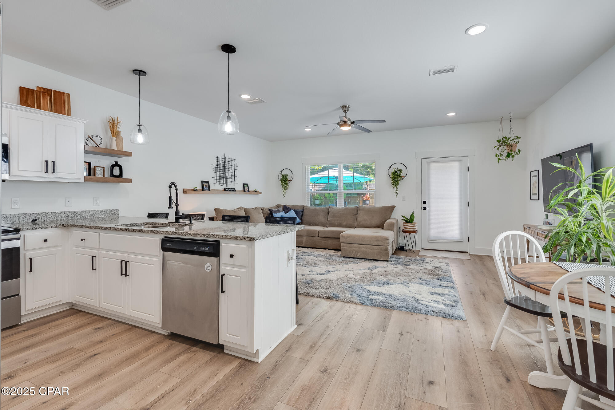 Knzkh83v9wnd3jeulah6ppgreq15wq_g556om1  Rky