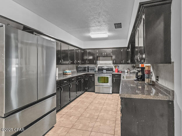 Qbe9ftthjsdln6f3synu4zk_st1f8svhkoamo7lcy1i