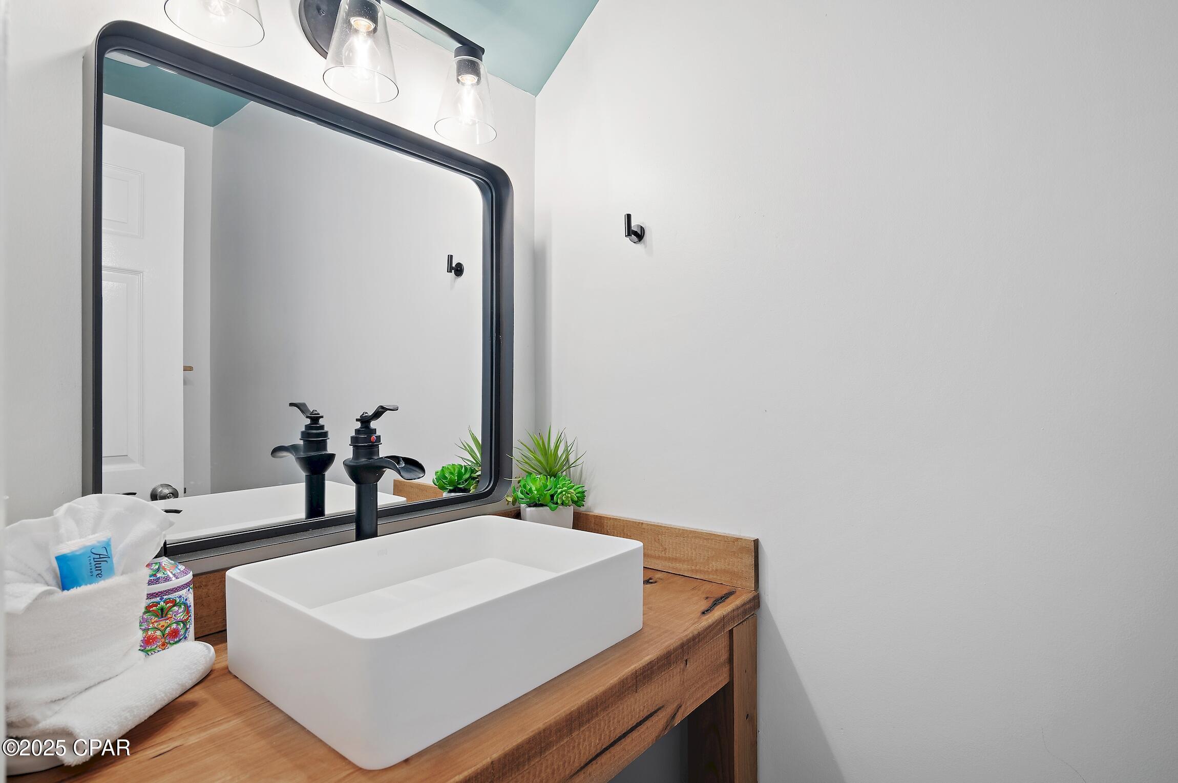 Bew1lqp_gbcxetah8vf_dxqu7n_jyxu5 9b3zjsonyg