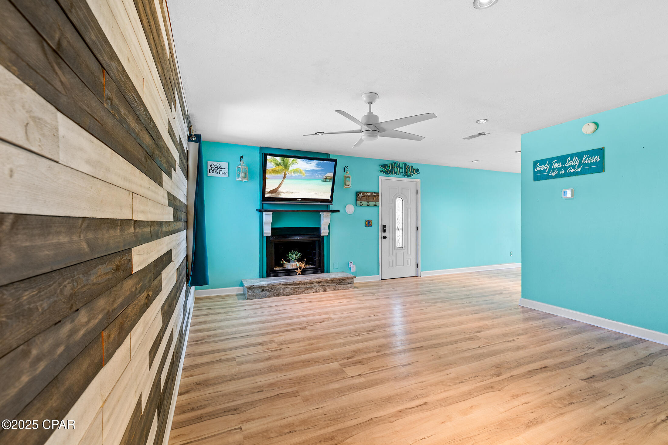 Image 5 For 5516 Beach Drive A