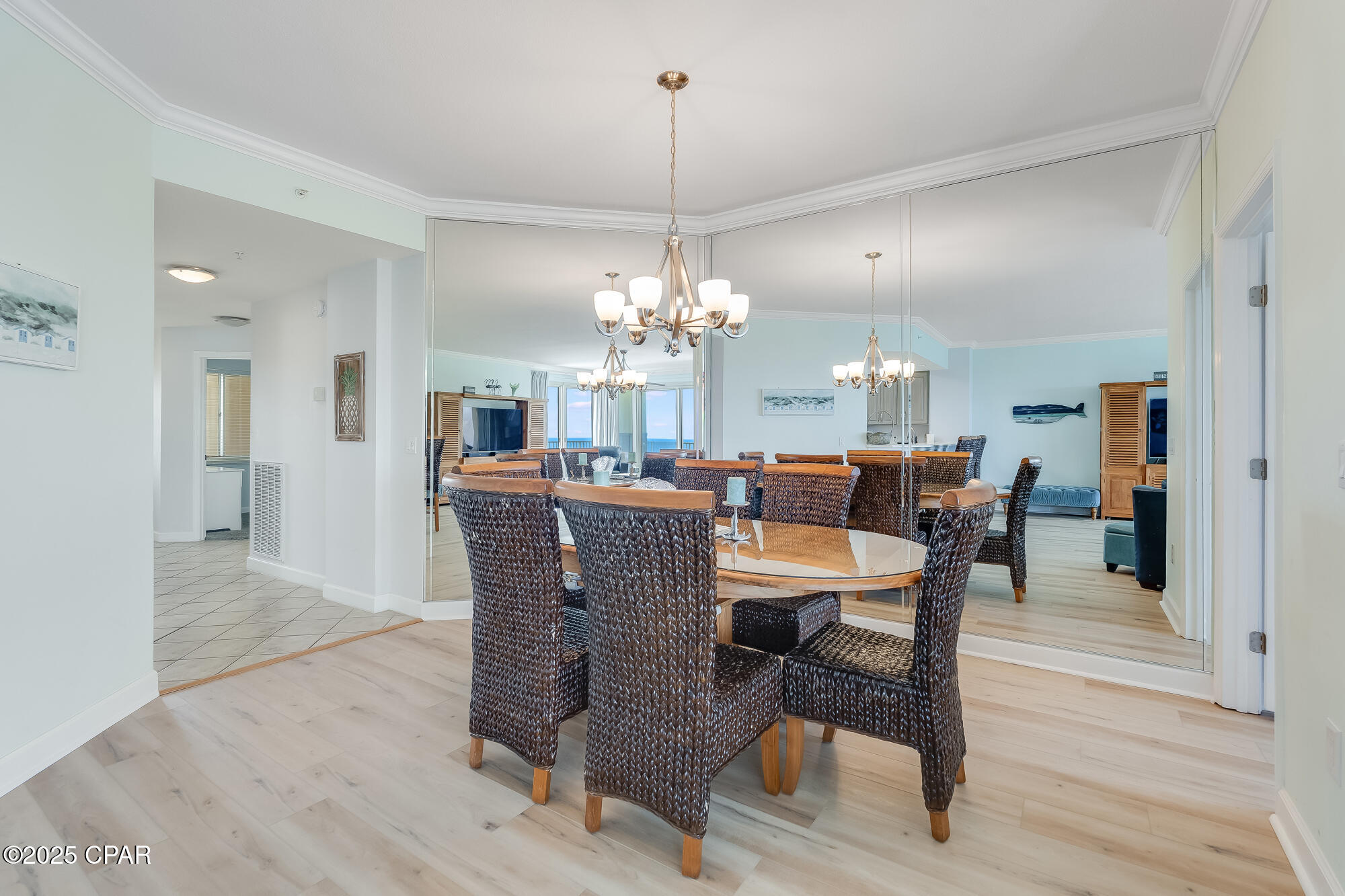 Image 14 For 8601 Surf Drive 11w