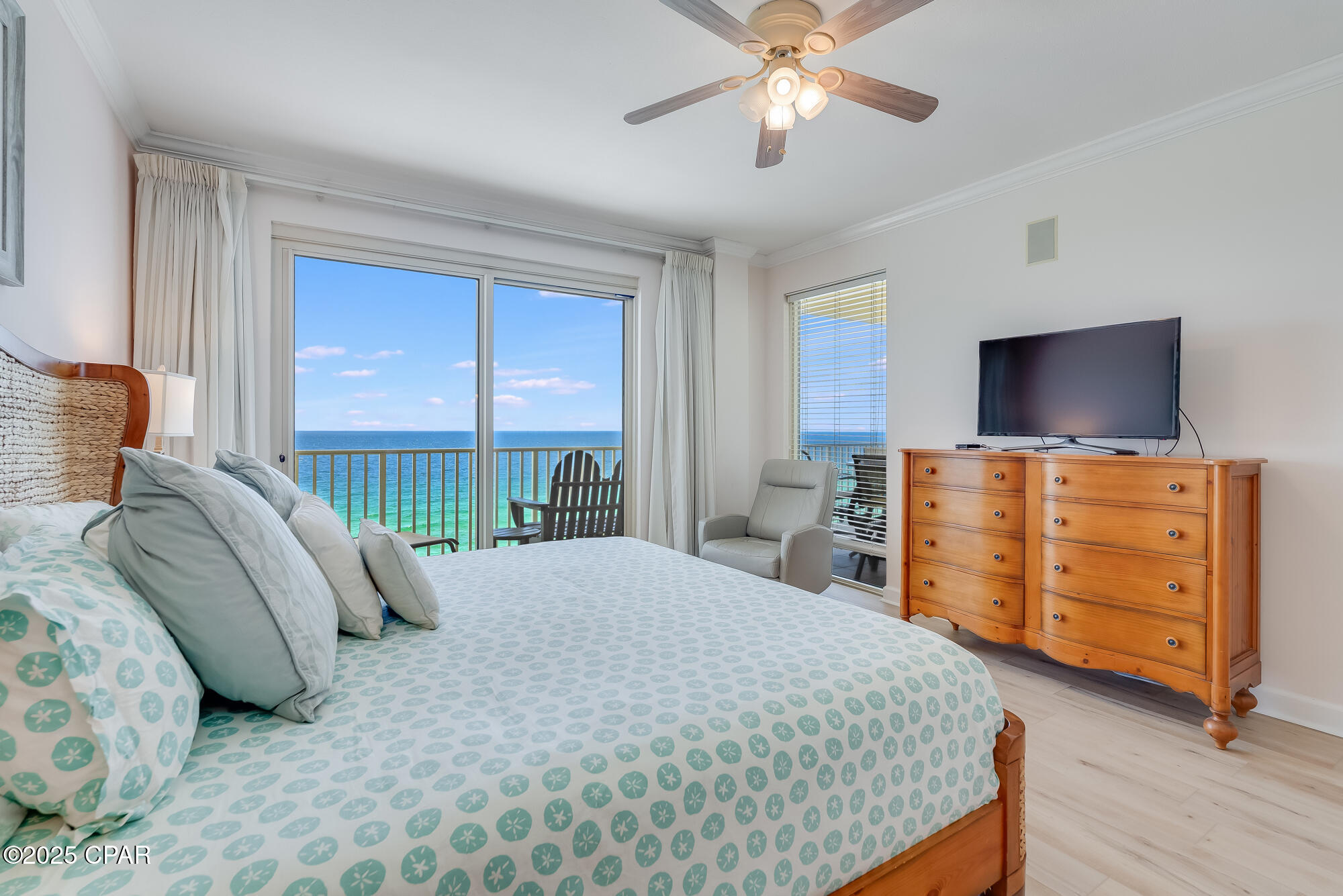 Image 28 For 8601 Surf Drive 11w