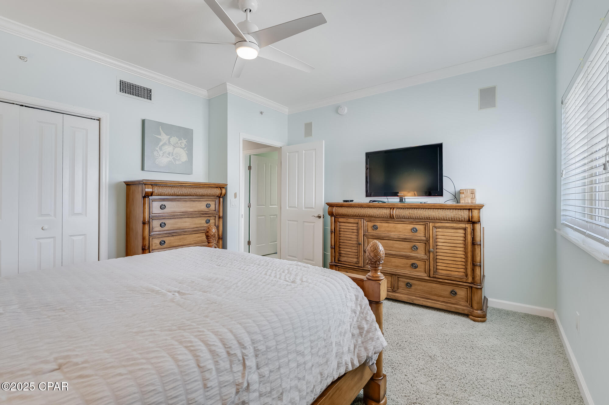 Image 37 For 8601 Surf Drive 11w