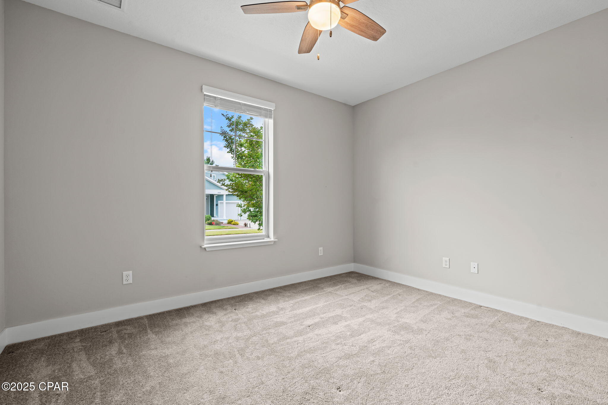 Khywbqtf0tpss_cvfd2s3b6i5kf_rg_wclklhks9g04