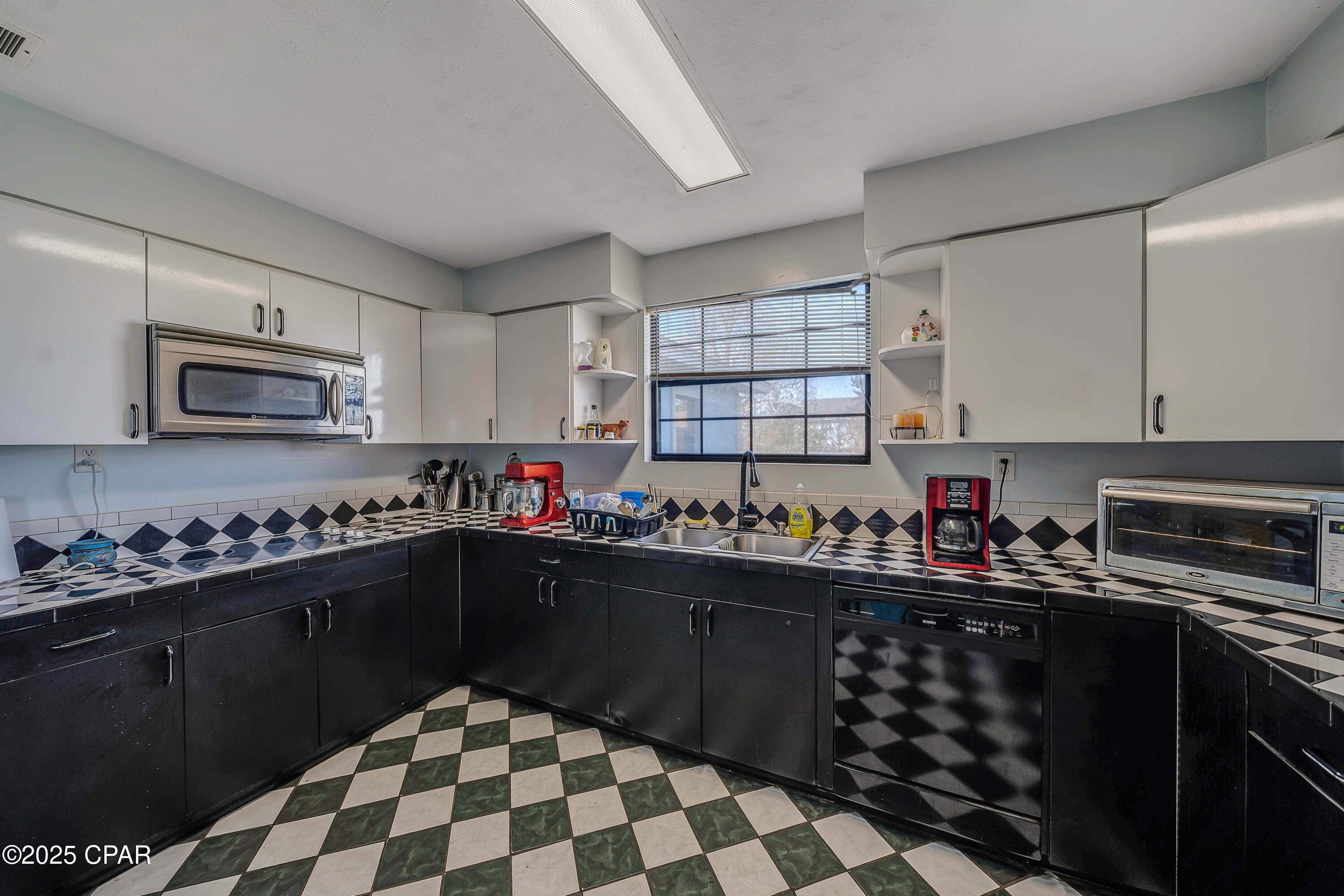 Rvfnemcnzbgx6vkcgeqyi2ukkssi Atfbboz01rsi0g