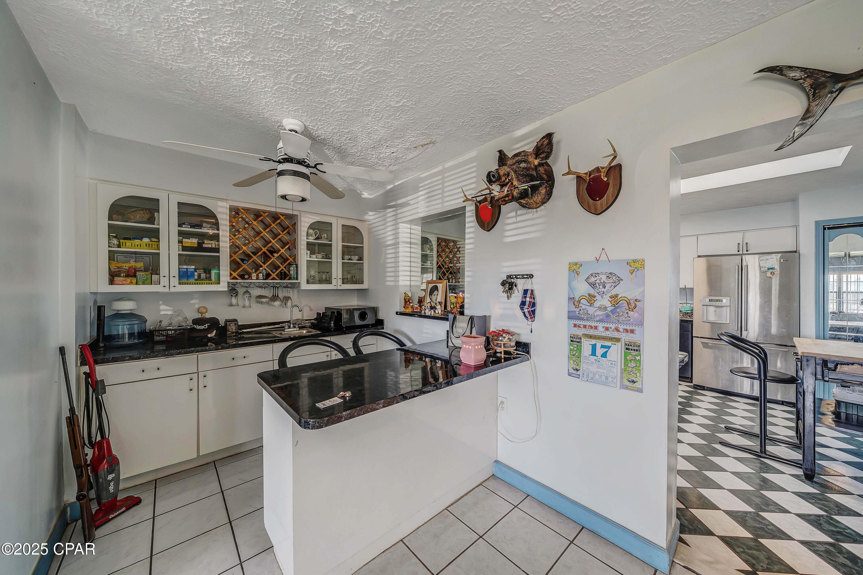 Image 8 For 922 East Avenue