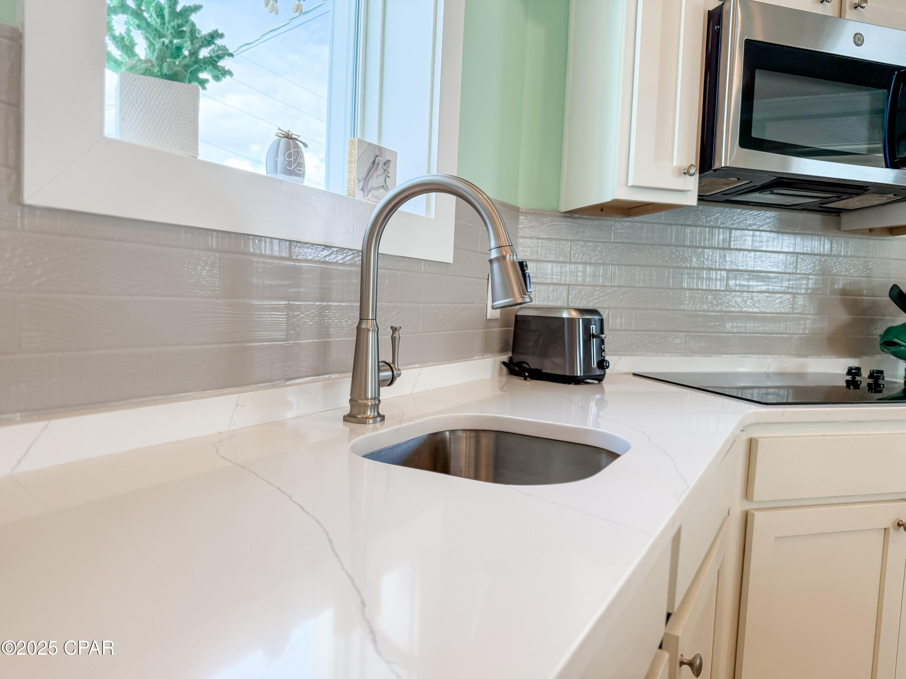 Dnld4z Ikc8uivouevm 4a4ty0mewkrkfrzpxq8expy