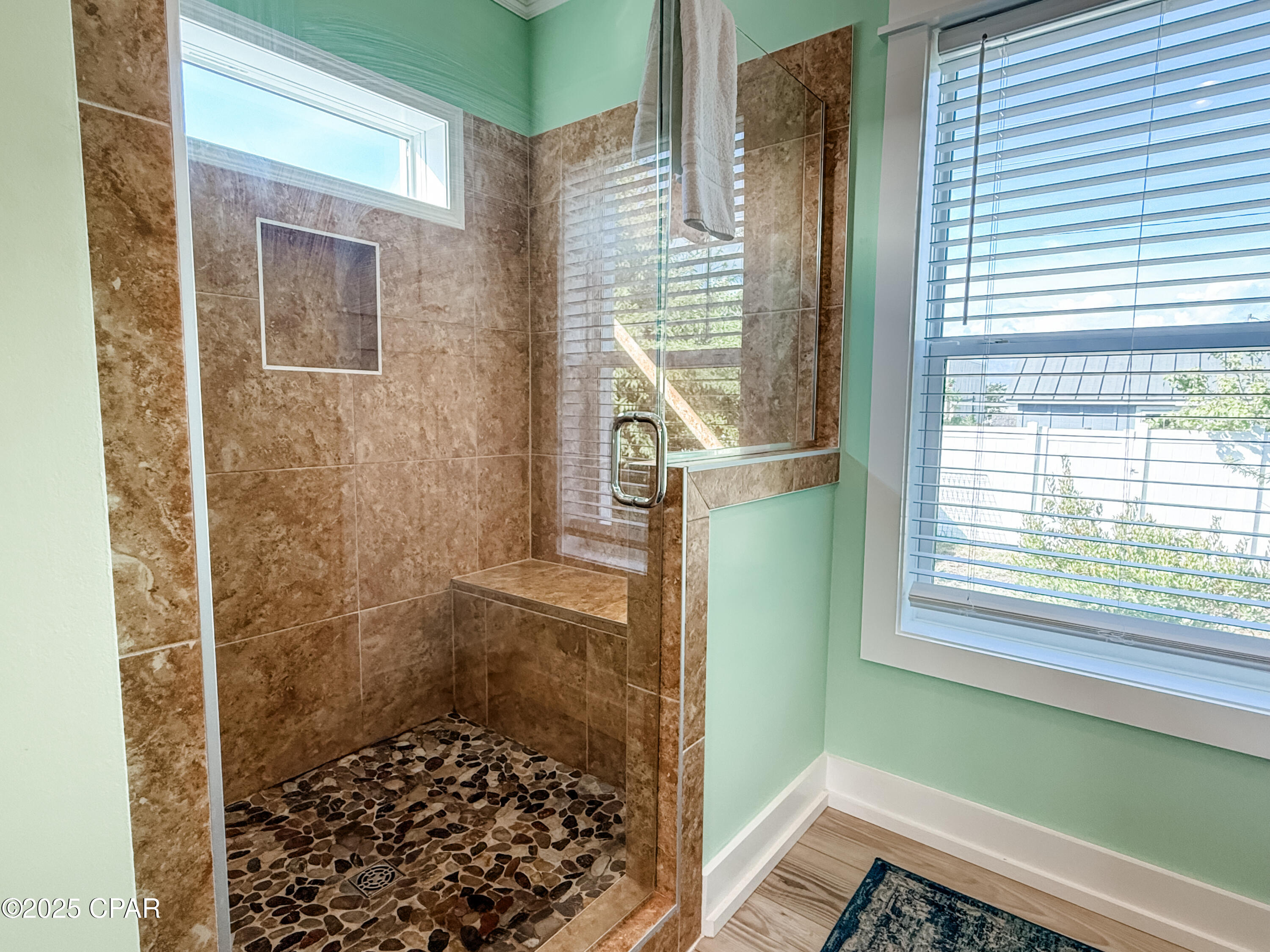 8sau8l_uv2_gsxwngivxmnitr7aedni8sruwtu Lcqu