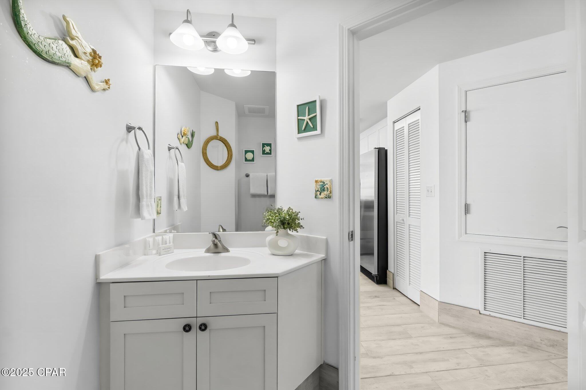 6kv08jomsih Niu0b7i7vrtkuuwprzbsv9de8pkthgk