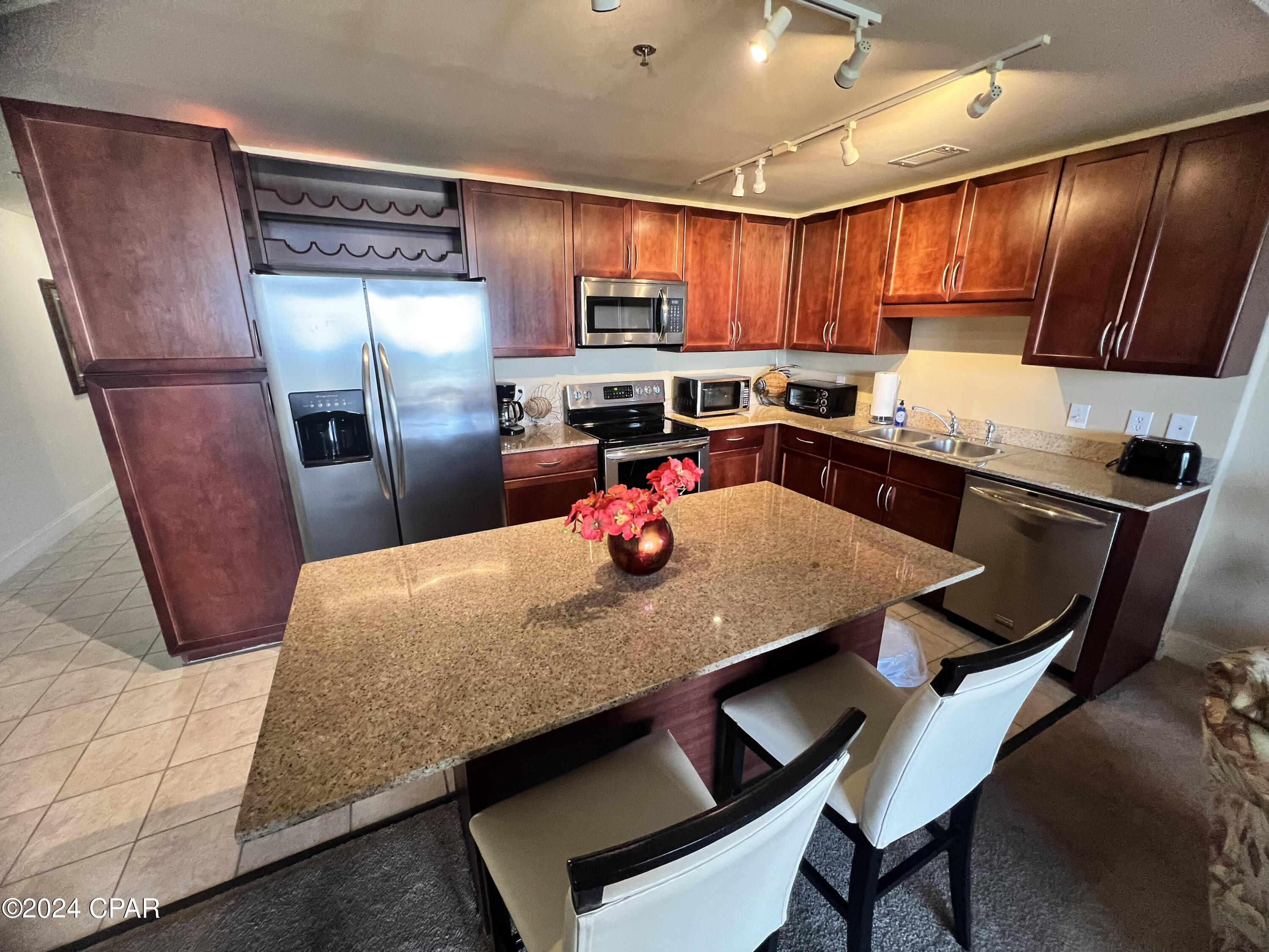 Image 5 For 9902 Thomas Drive 1737