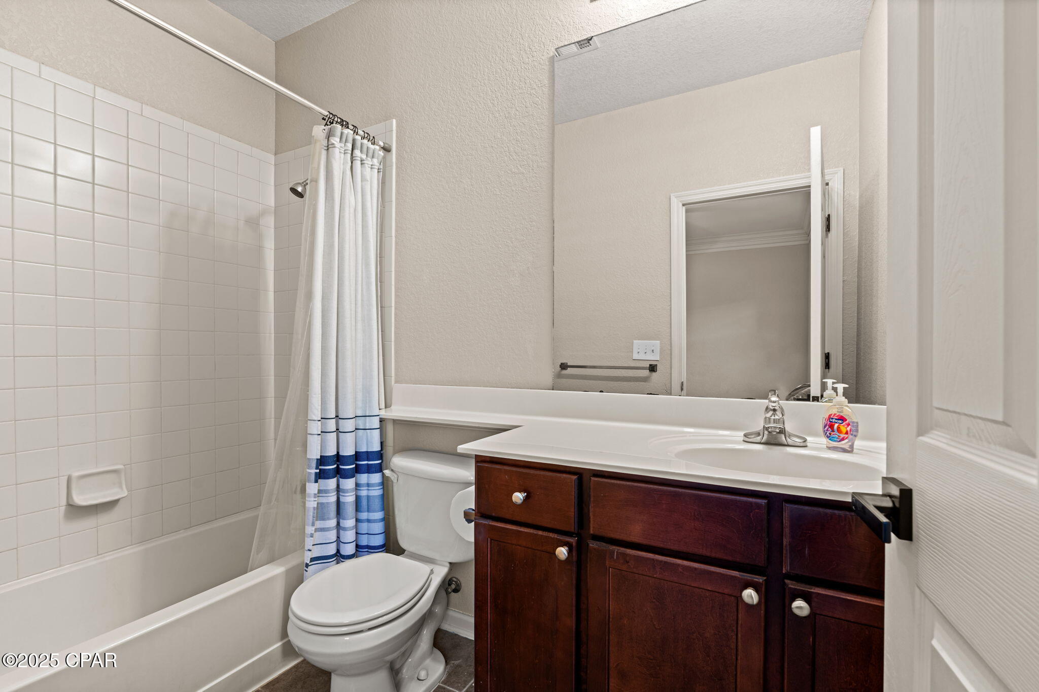 Fo Vbshxbttjaizvzmk2dyhsxzf5rcmcinbrdrebba4