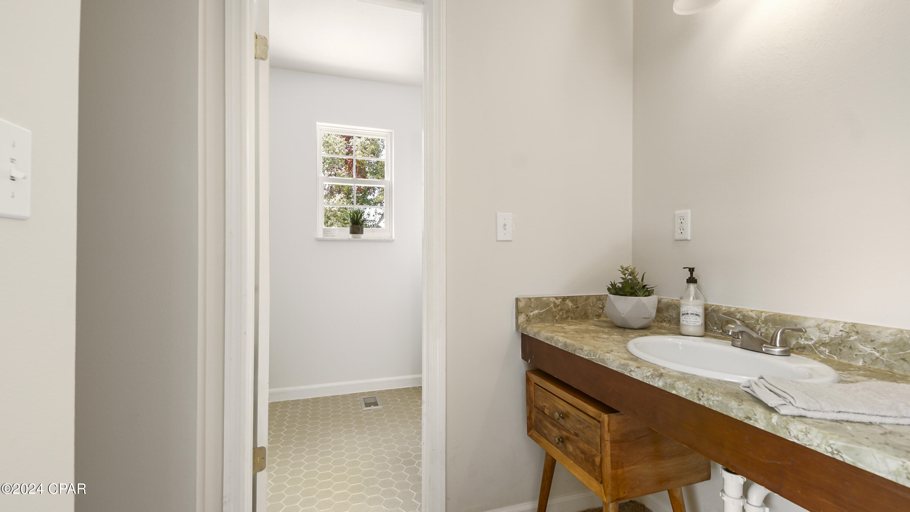  Tdc0n_he0bcx92j_tqh2gxem6miw5iblnszijyofea