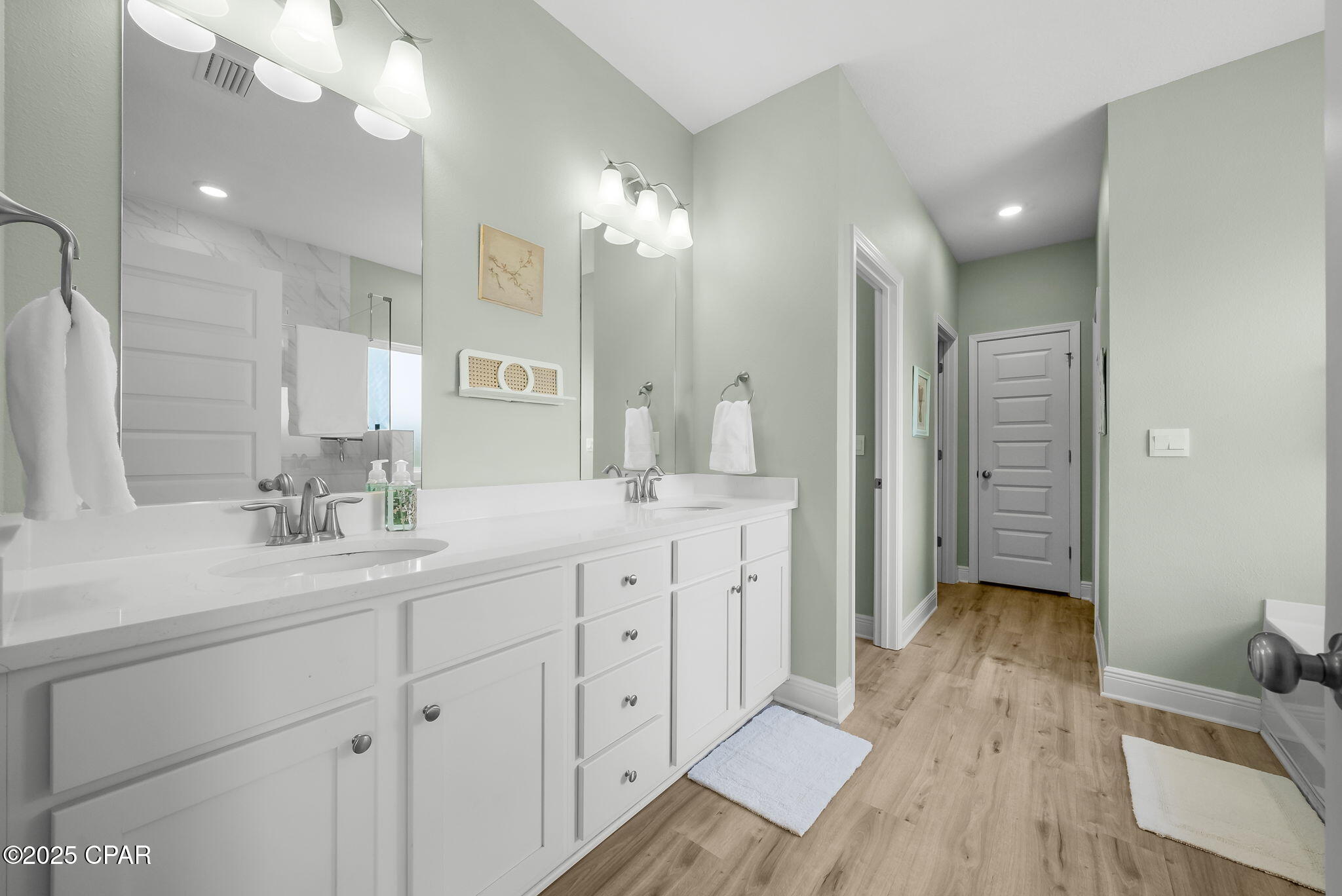 Hklwzwkbuaz6tqgy3xb1iulw_ecd_ibfwqm9nemofew