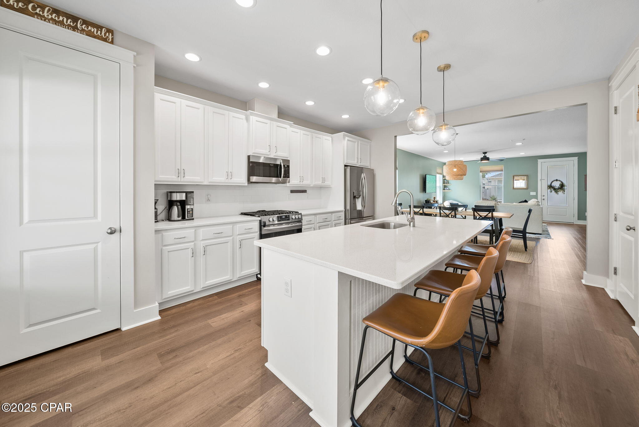 Affqeu5dws6d9zbdwykc7mxuyd2rt17mcd36jhx4xza