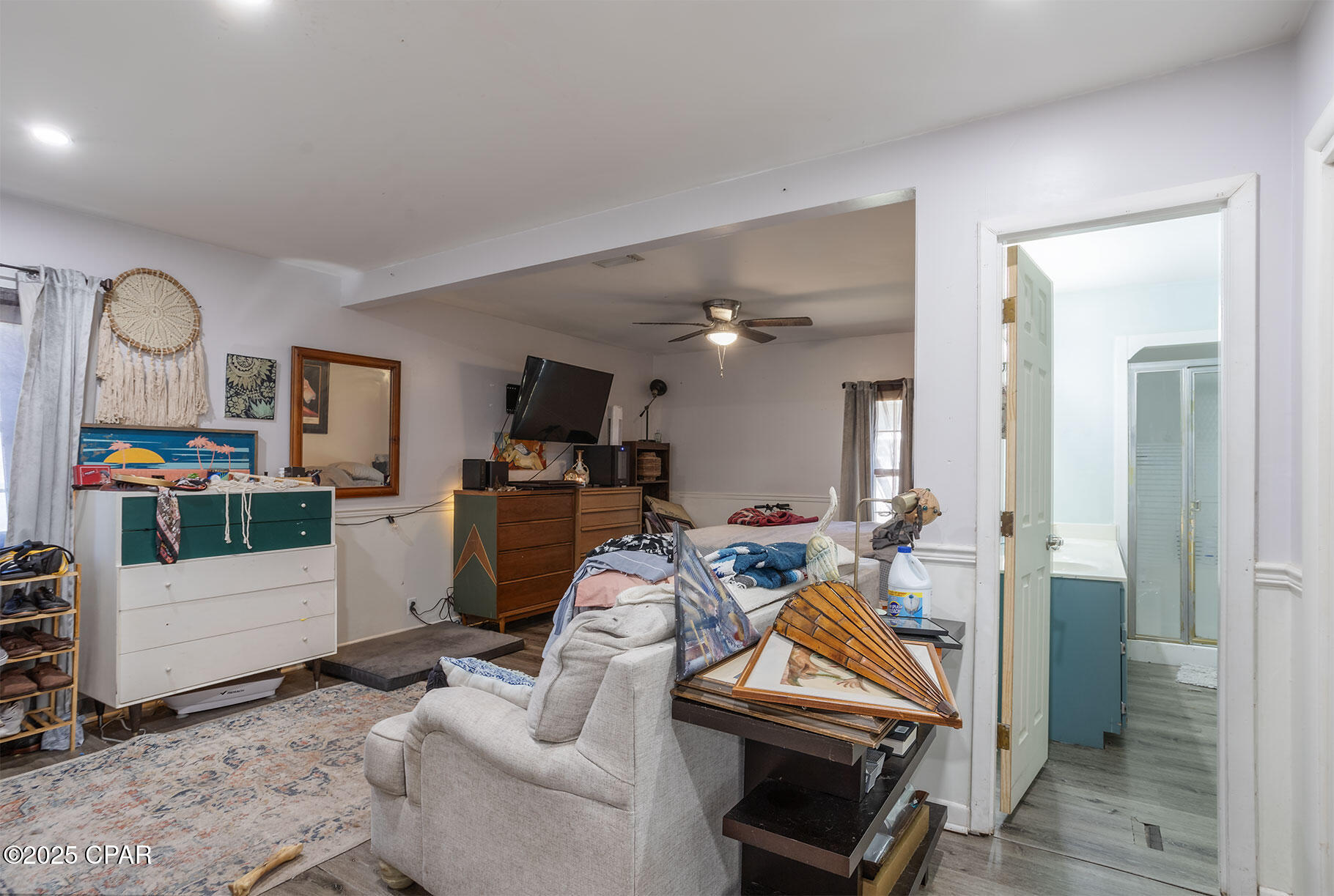 Image 15 For 208 Carolyn Avenue