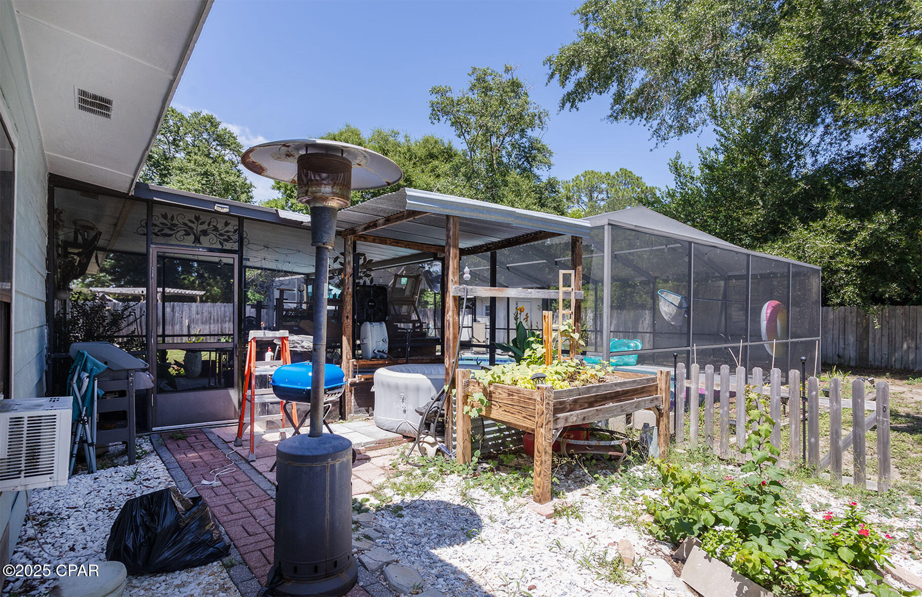 Image 21 For 208 Carolyn Avenue