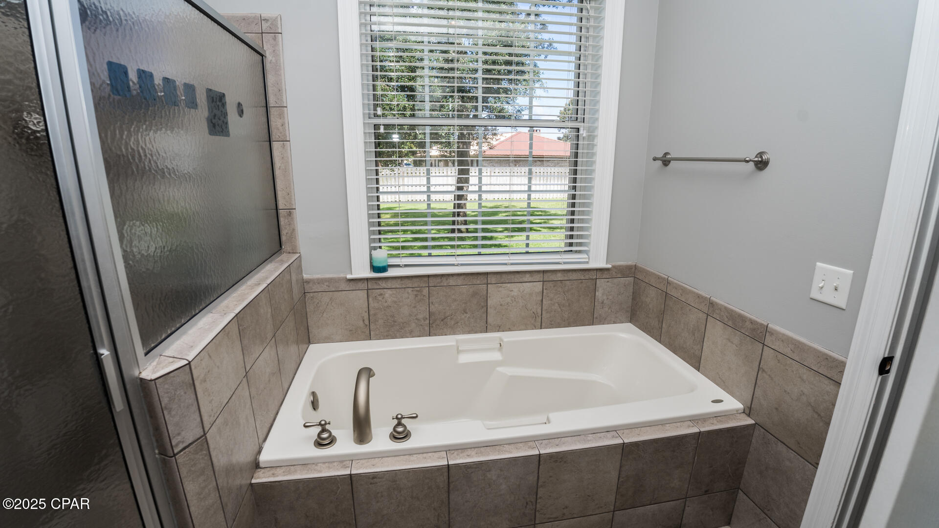 Bfal2zojs5zmohnyuiokosfhqg P7flvir4cyggj4pq