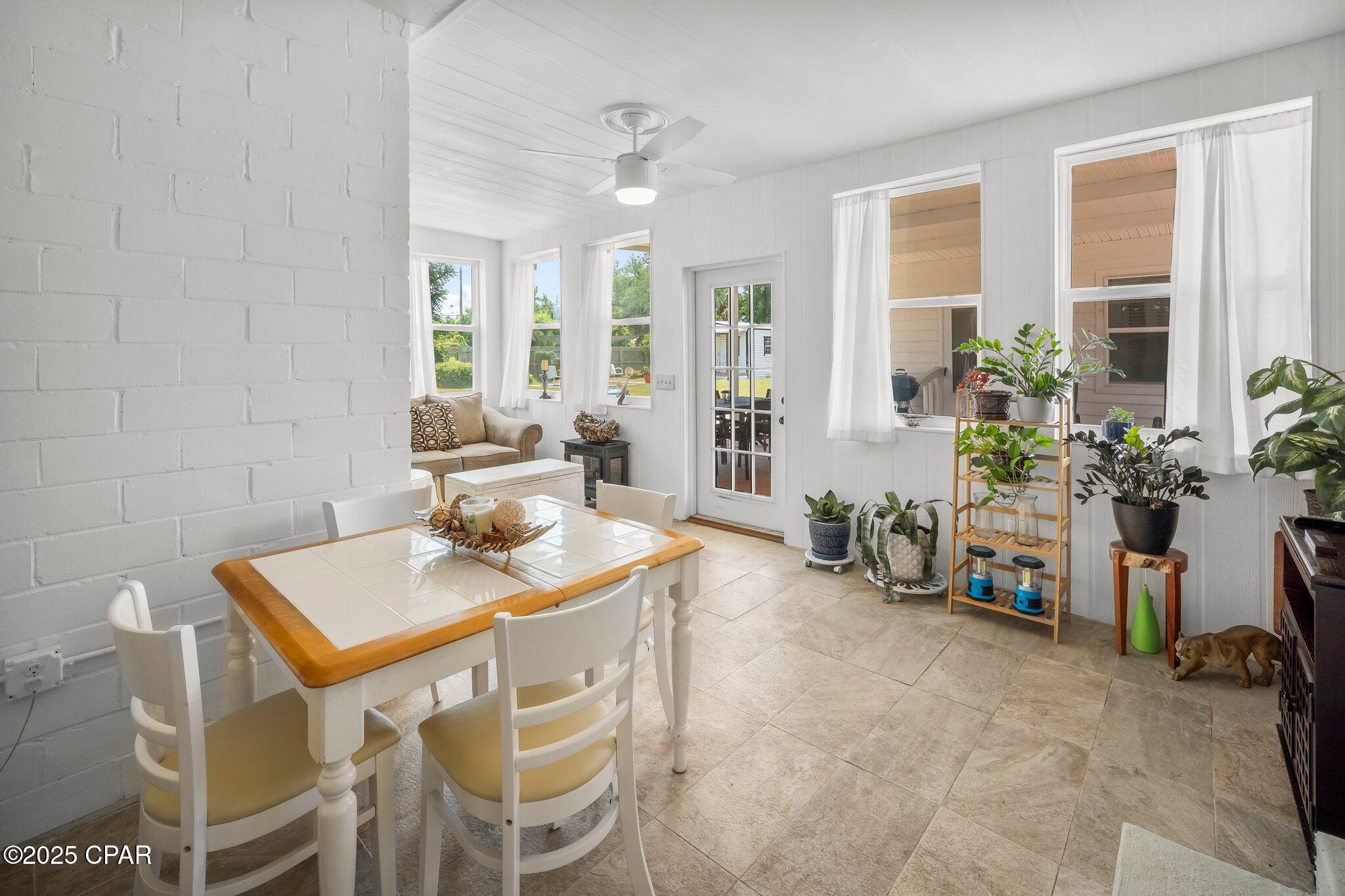 Image 22 For 221 Cove Boulevard