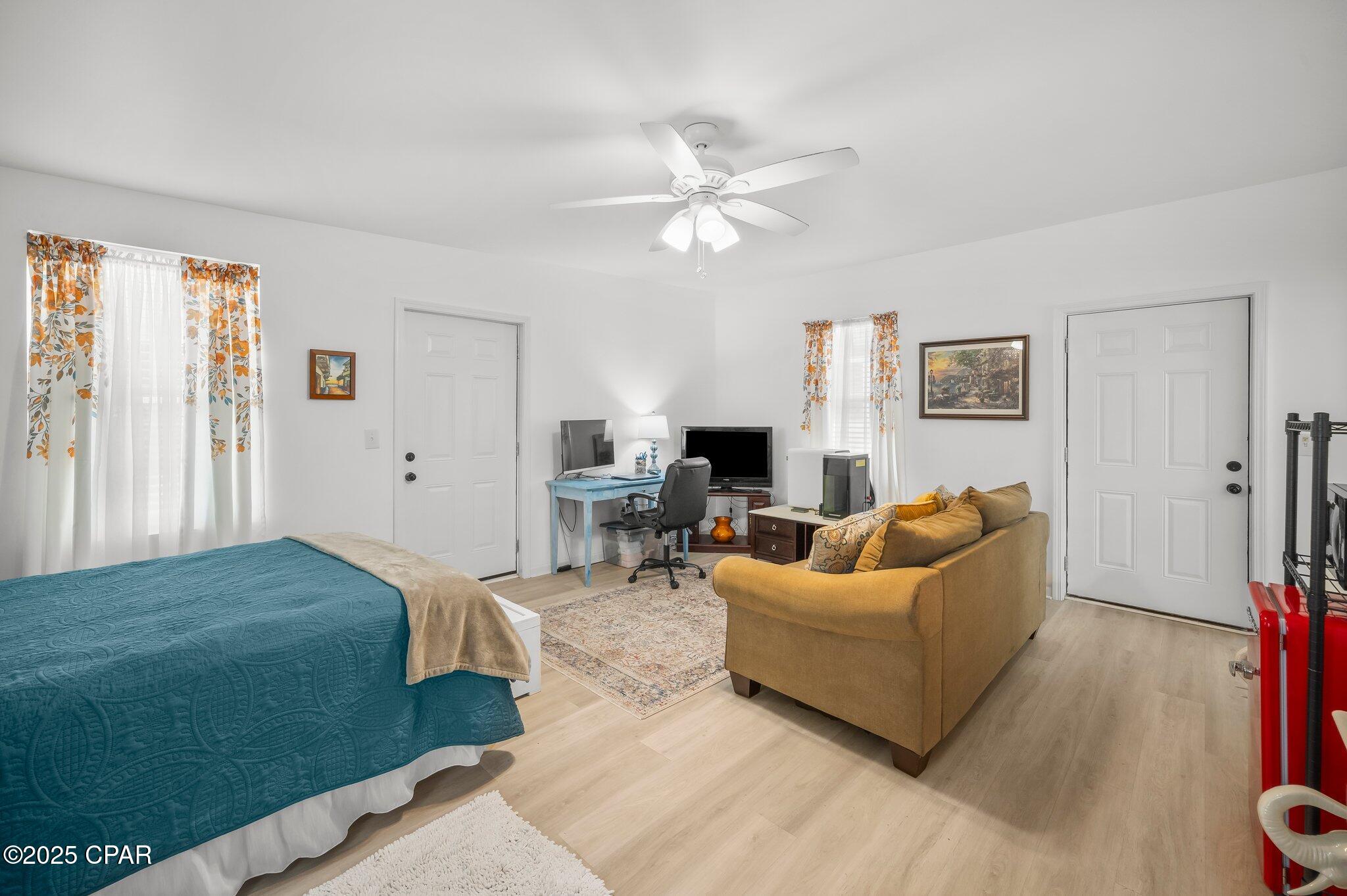 Image 35 For 221 Cove Boulevard