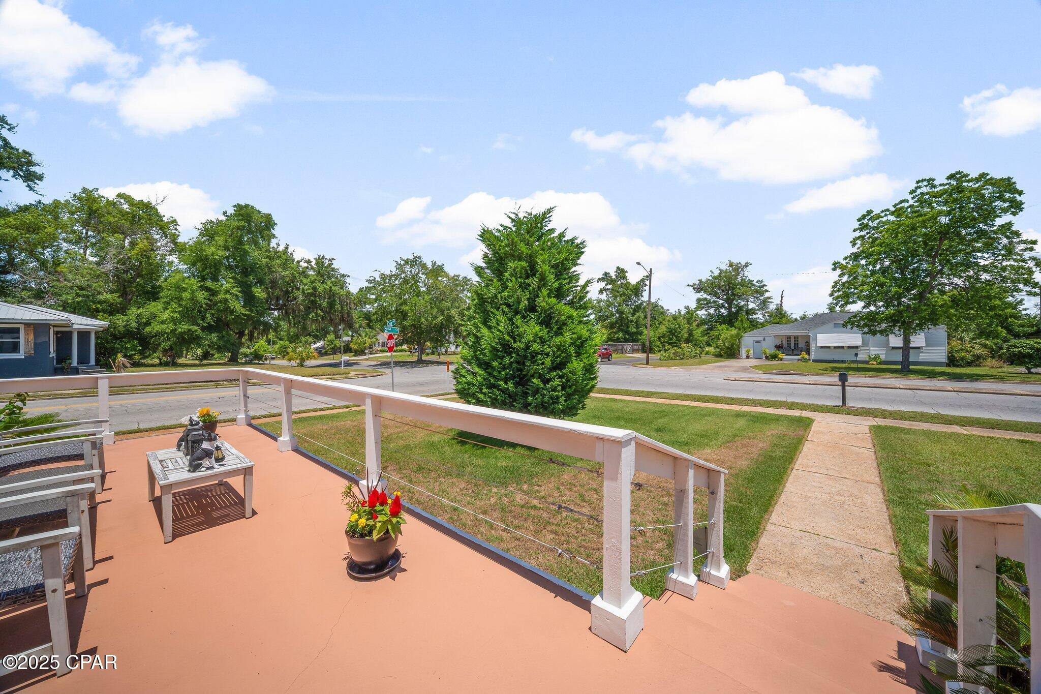 Image 5 For 221 Cove Boulevard