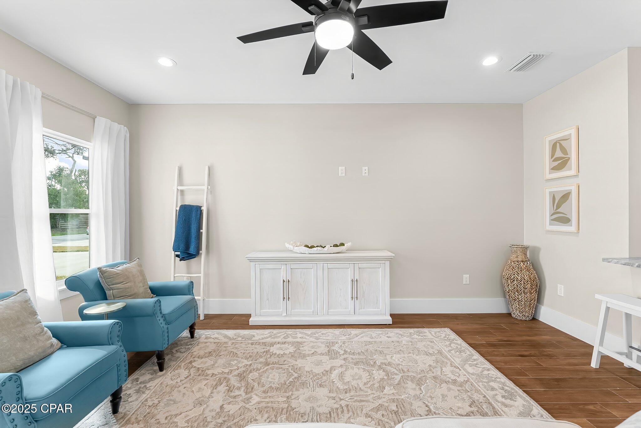 Image 3 For 1413 Chestnut Avenue