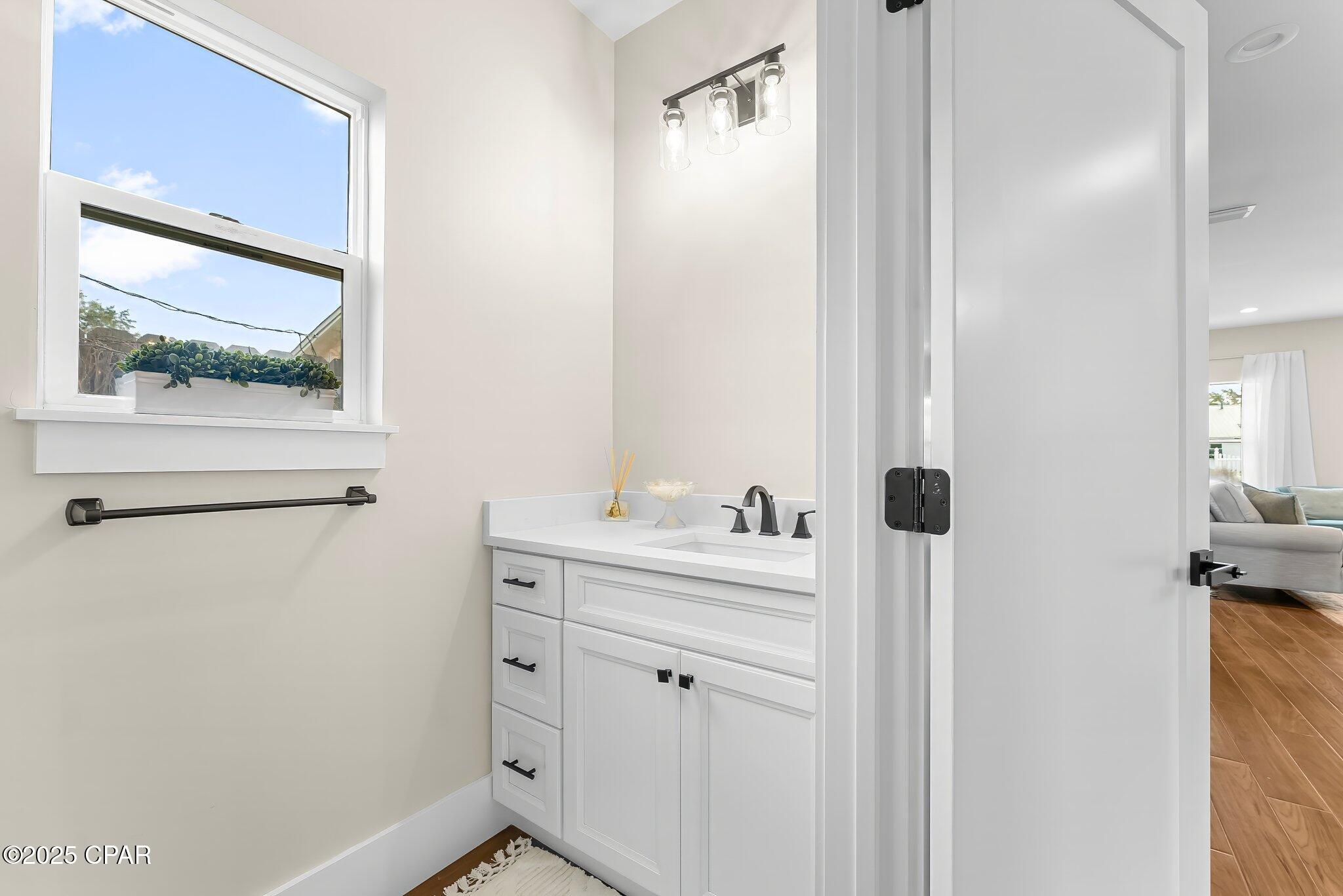 Image 8 For 1413 Chestnut Avenue